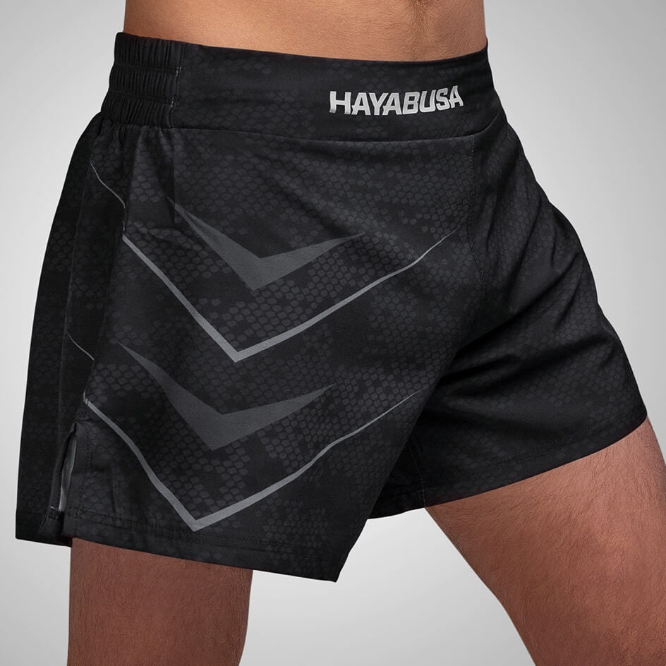 Hayabusa Kickboxing Arrow Fightshorts - Schwarz