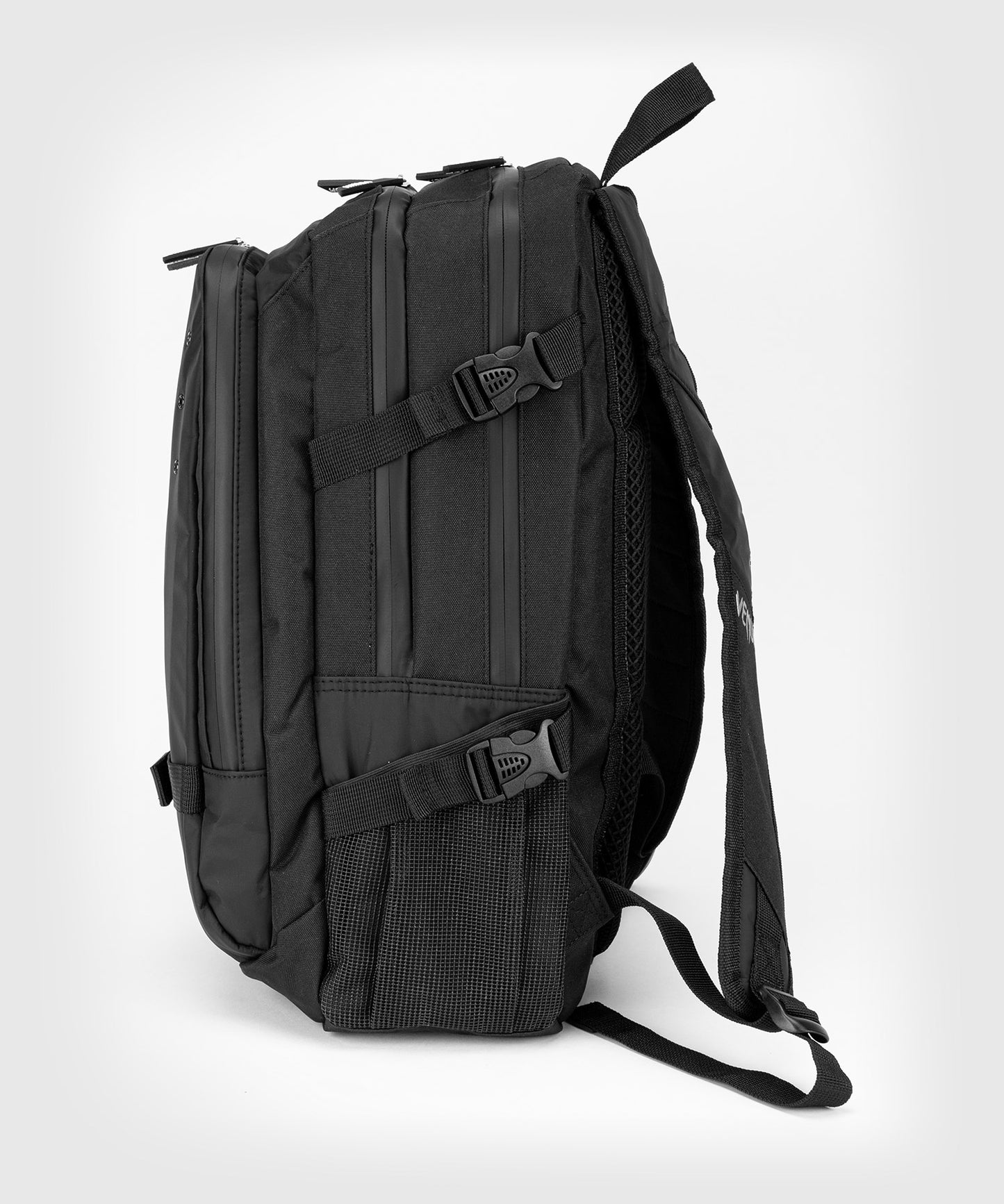 Venum Challenger Pro Evo Mochila (20-25L) – Negro/Blanco