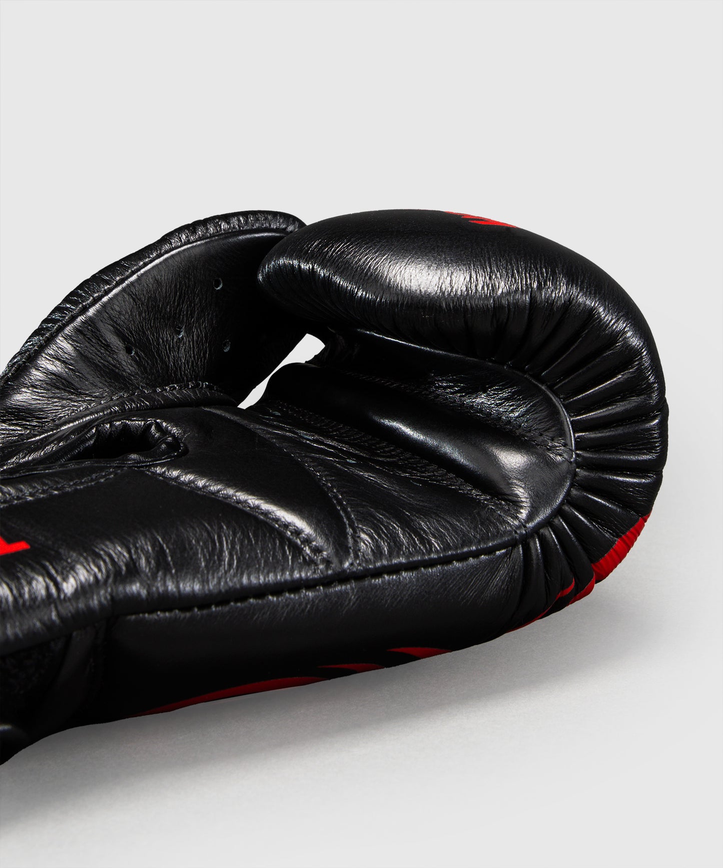 Gants de boxe Venum Giant 2.0 Mike Tyson Pro – Noir/Rouge