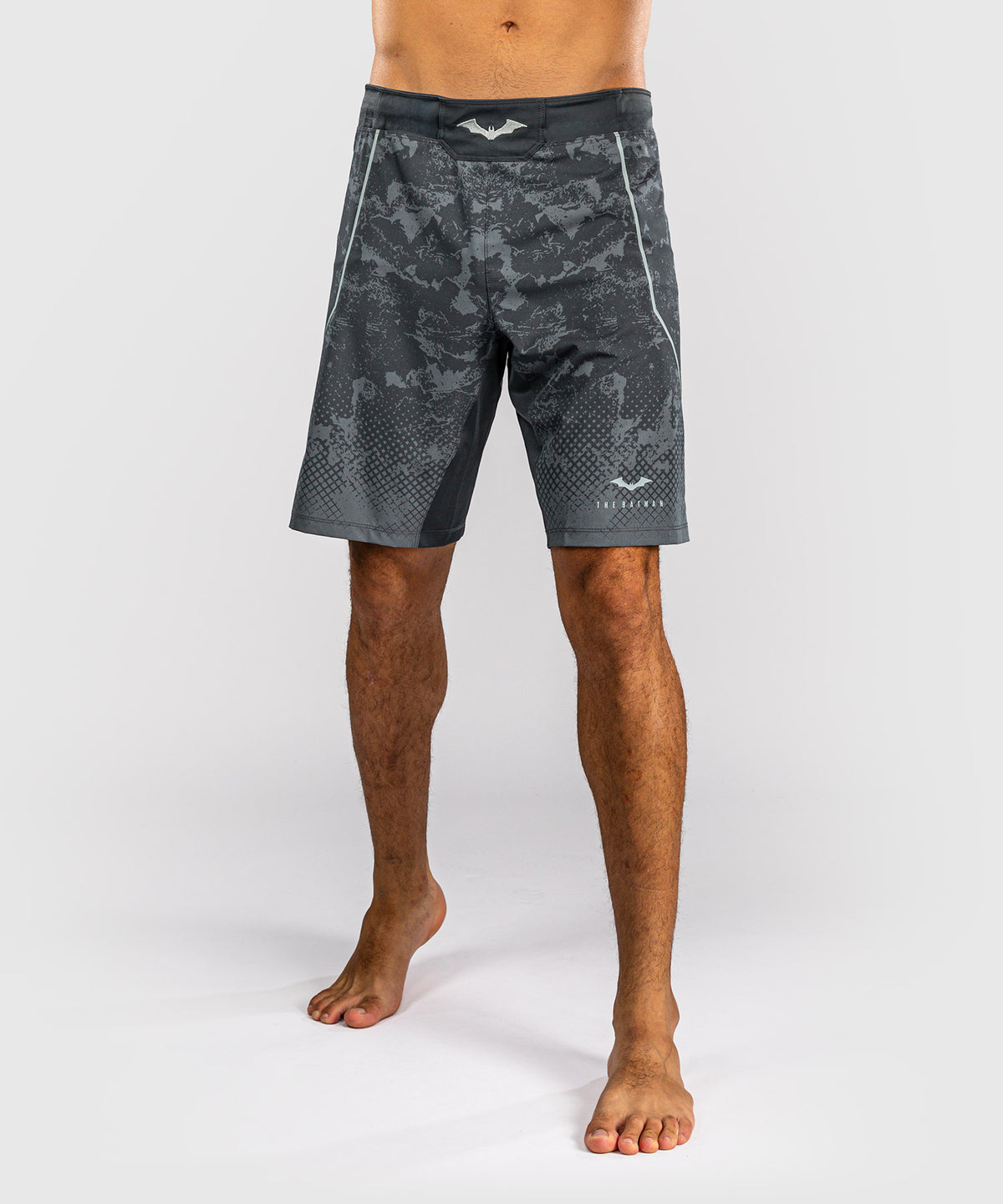 Venum x Batman Fightshorts - Grau