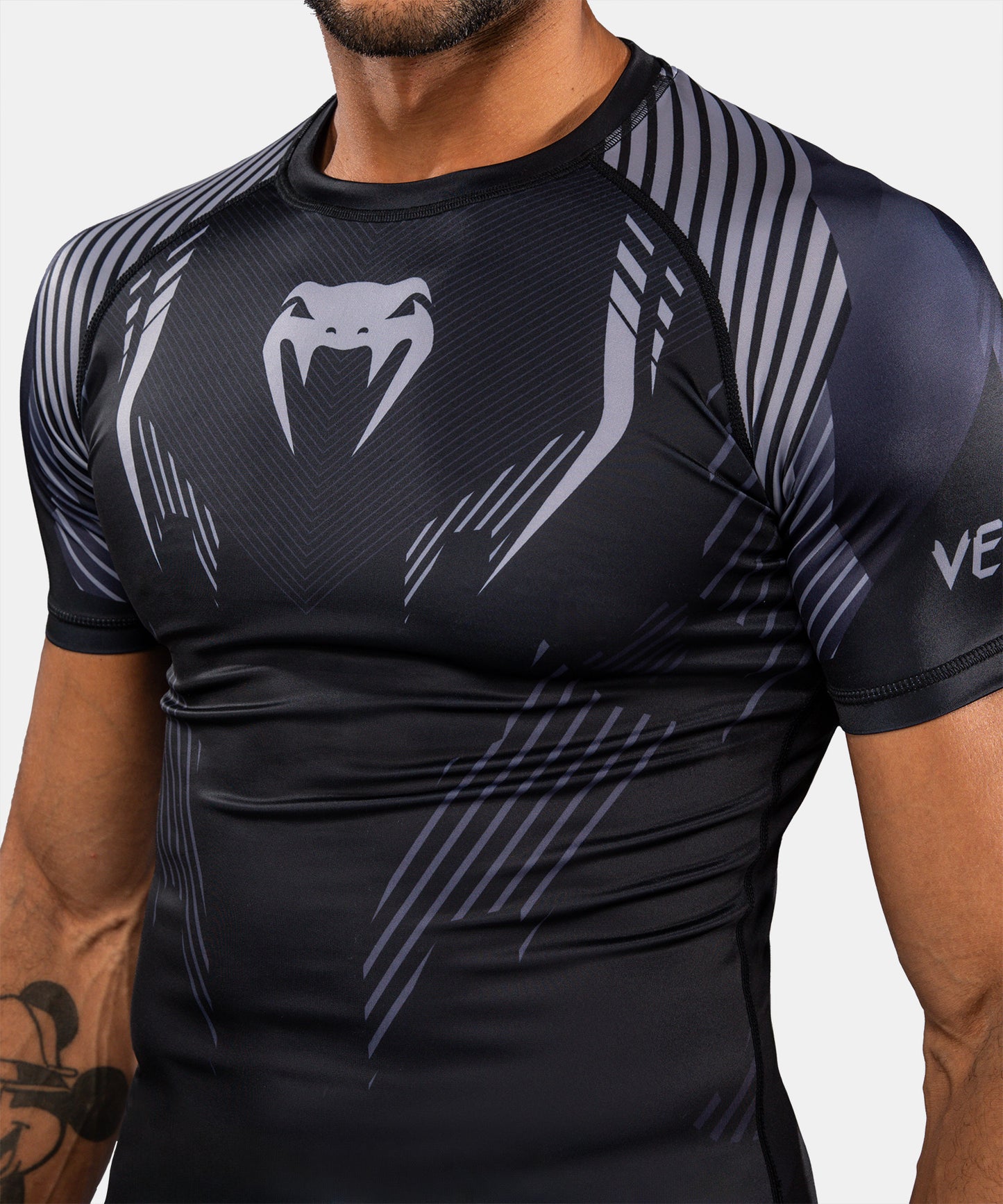 Venum No-Gi 6.0 Rashguard Manga Corta - Negro/Gris
