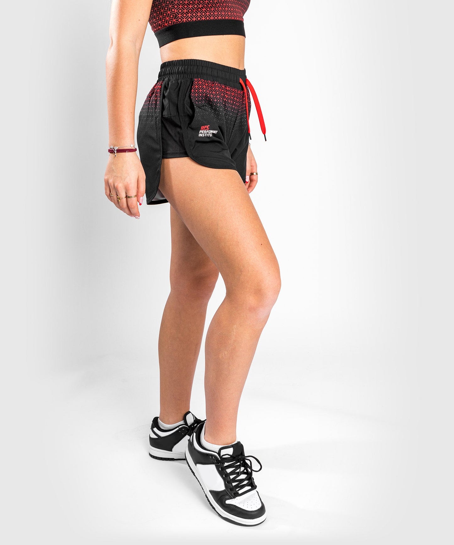Venum Performance Institute UFC-Trainingsshorts - Damen - Schwarz/Rot