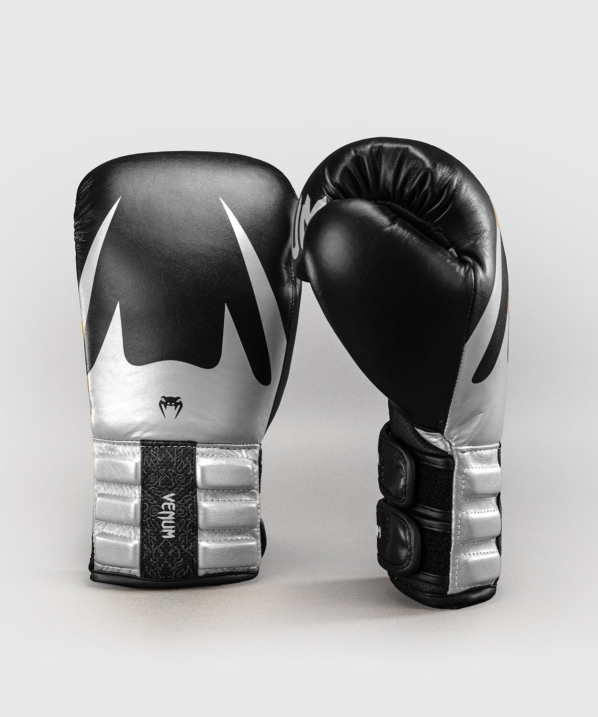 Gants de Boxe Venum Reverso – Noir/Argent