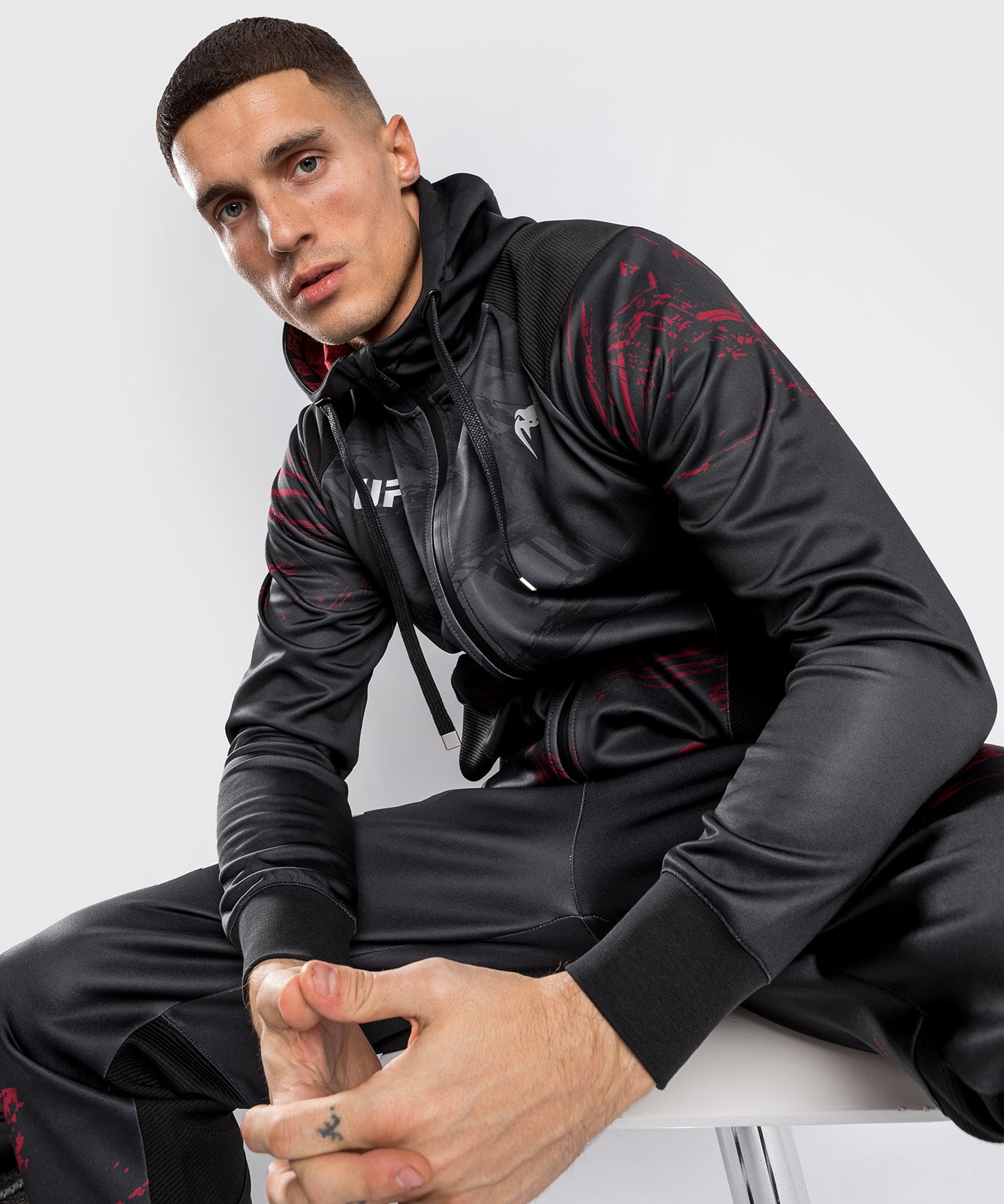 Veste à capuche pour Hommes UFC Venum Authentic Fight Week 2.0 - Noir/Rouge