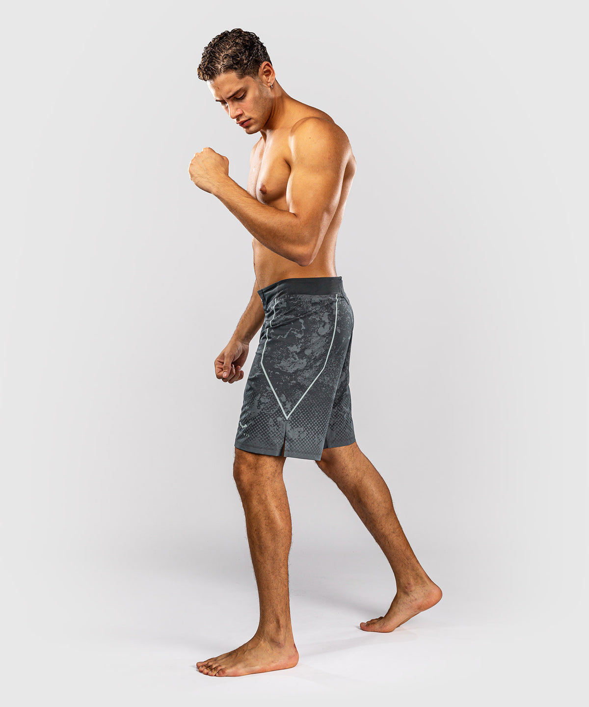 Venum x Batman Fightshorts - Grau