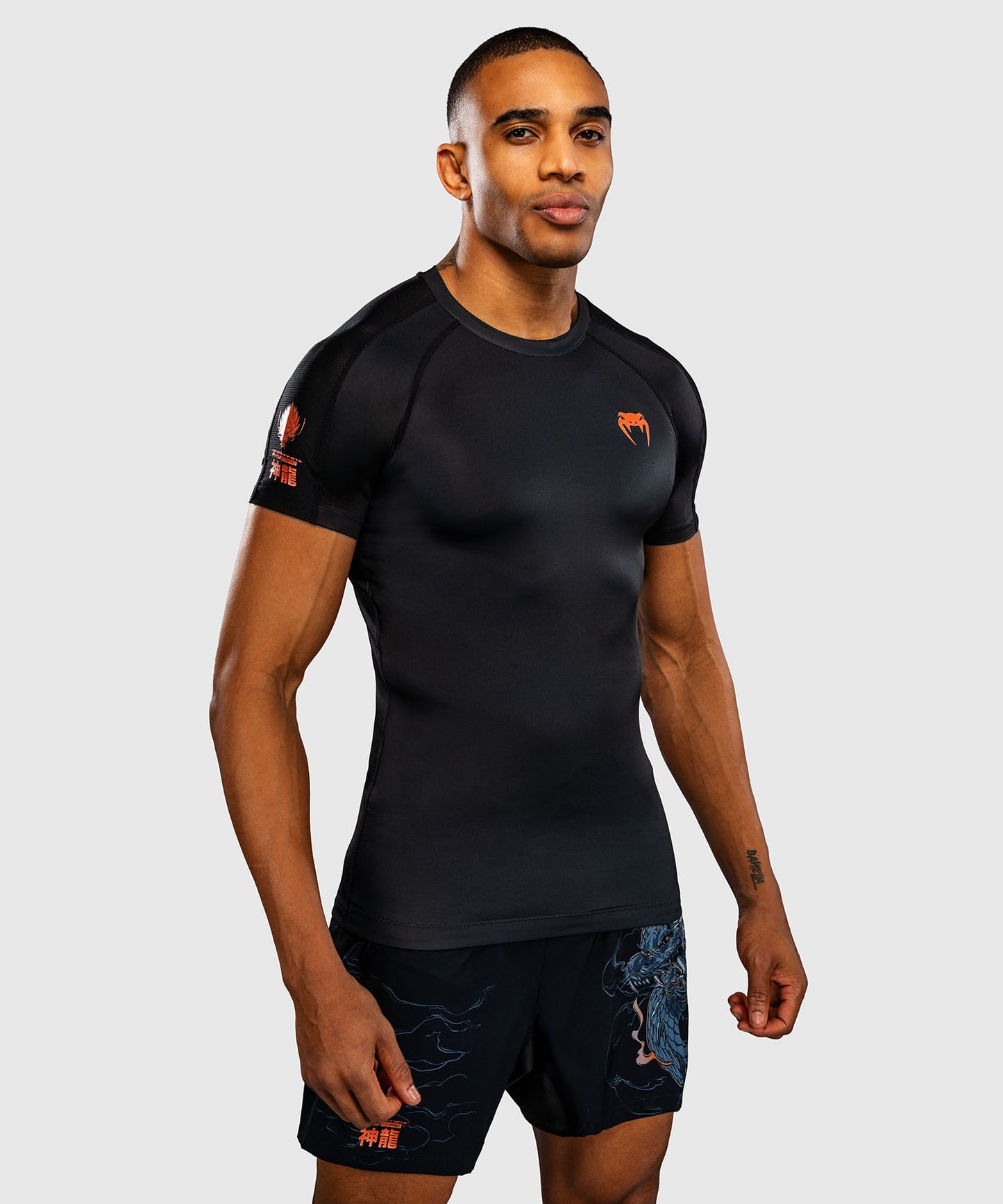 Rashguard à Manches Courtes Venum Thunder Dragon – Noir/Gris/Cuivre