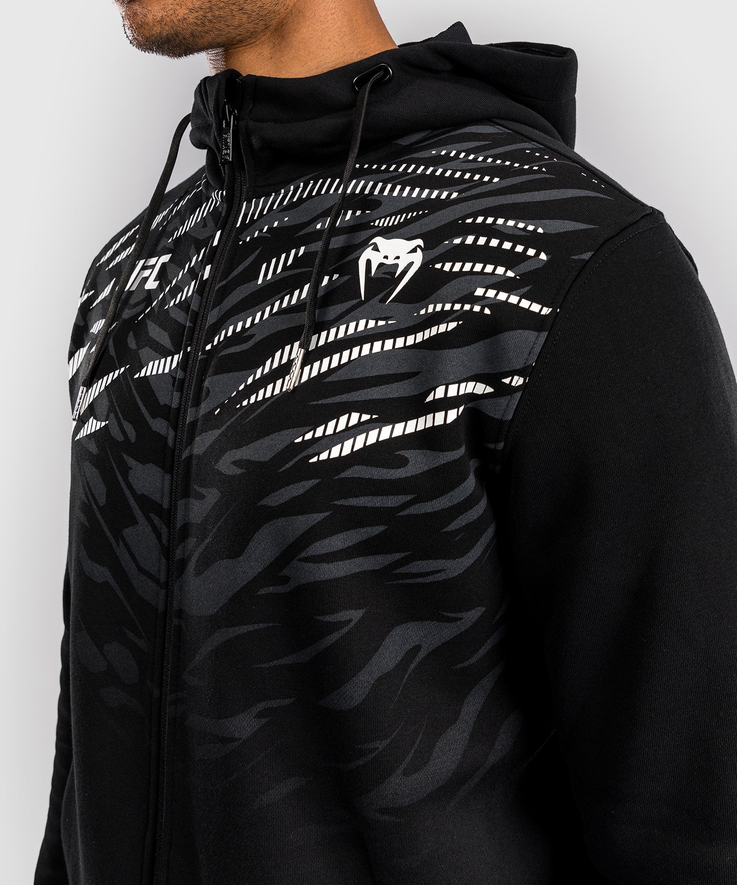 Veste à Capuche Zippé pour Hommes UFC Fusion by Venum Replica - Noir