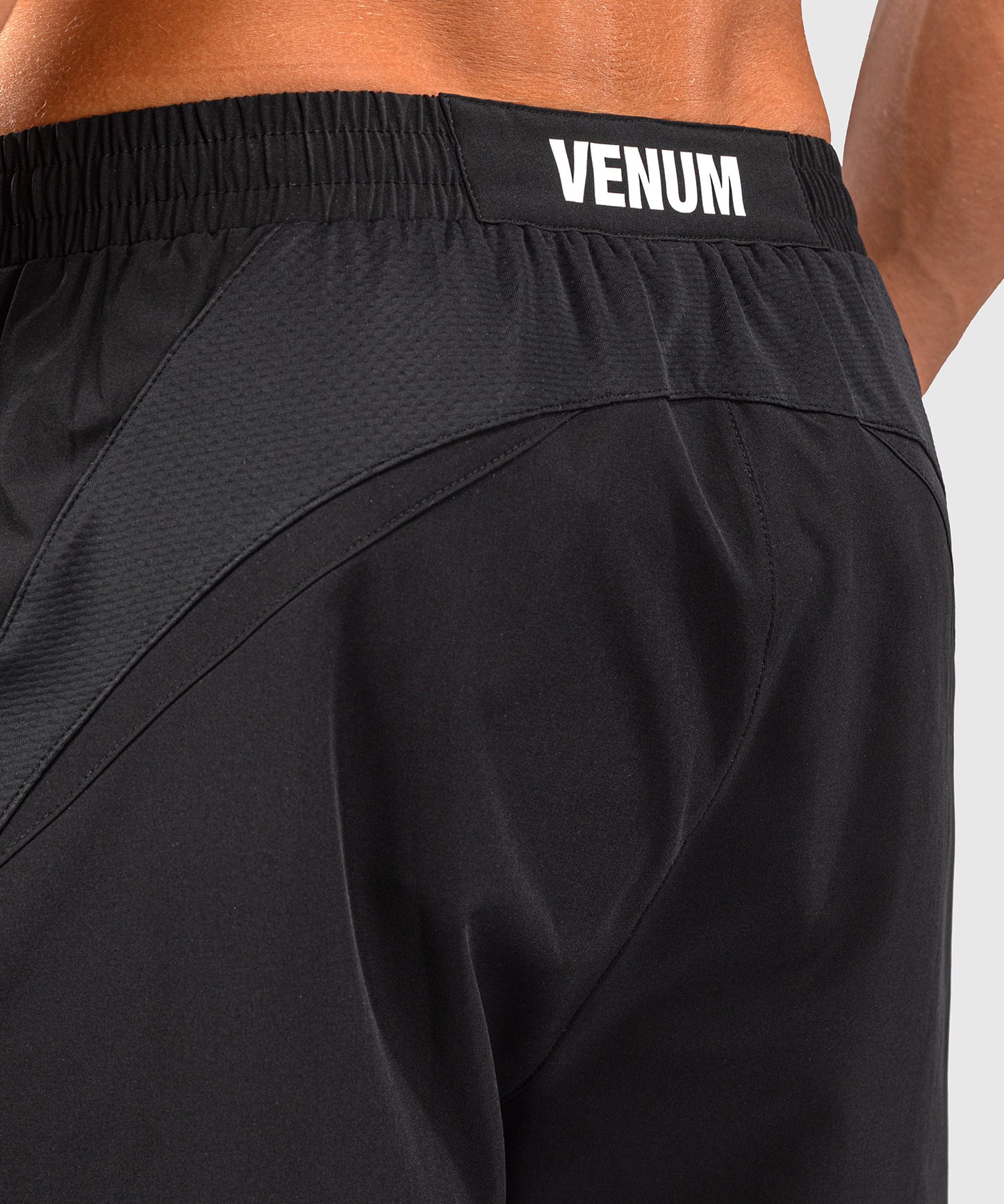 Venum G-Fit Short de Entrenamiento – Negro/Gris Carbón