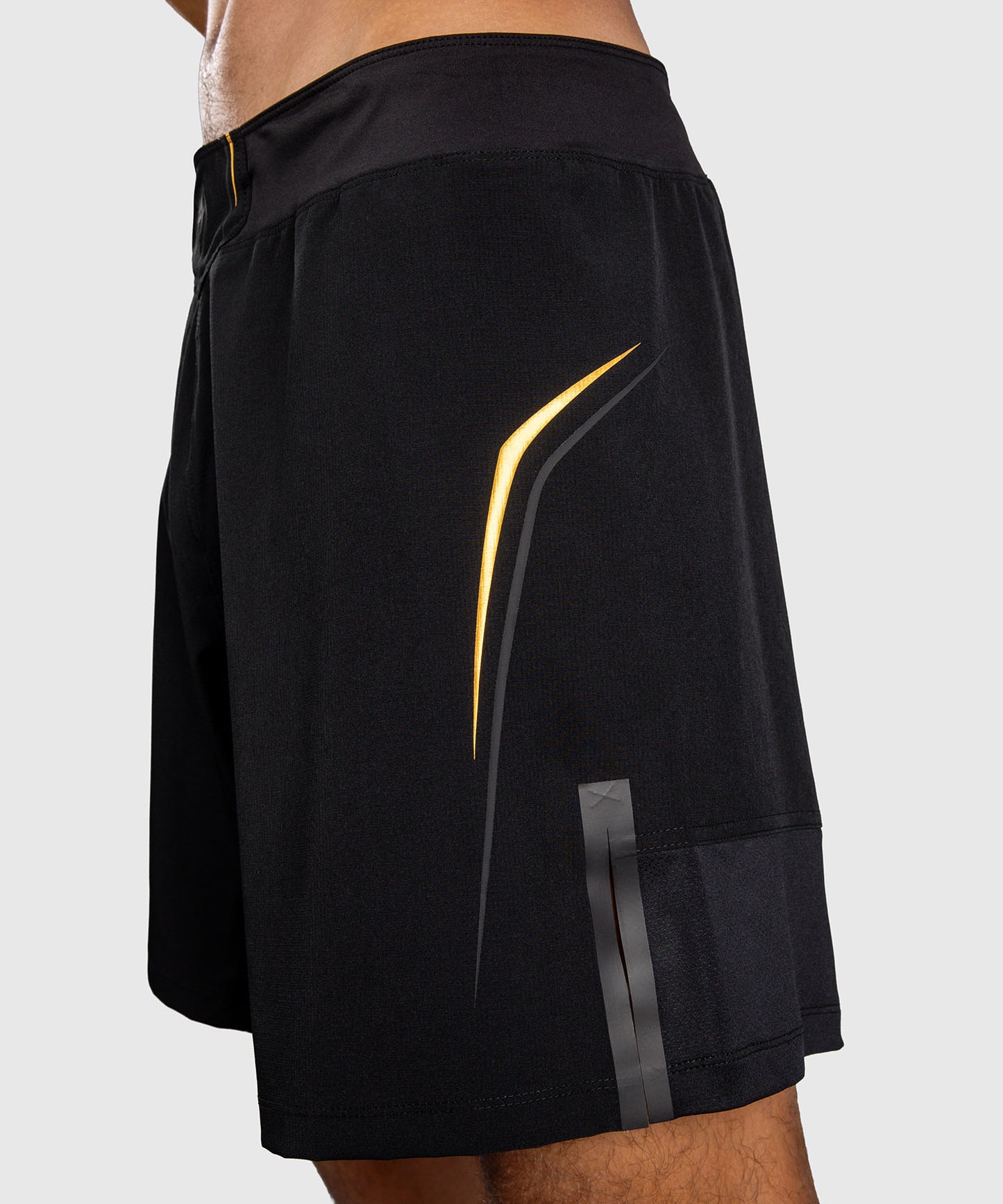Venum G-Core Pantalón Corto de Combate Negro/Oro