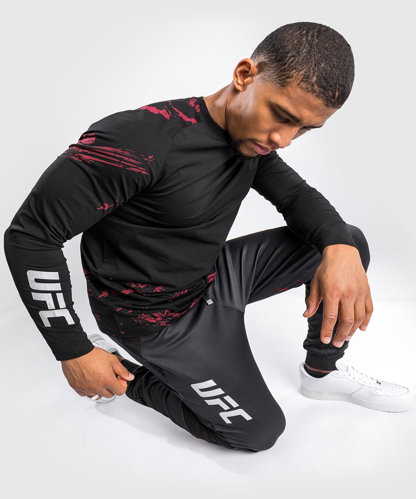 UFC T-Shirt Venum Authentic Fight Week 2.0 - Long Sleeve - Black/Red
