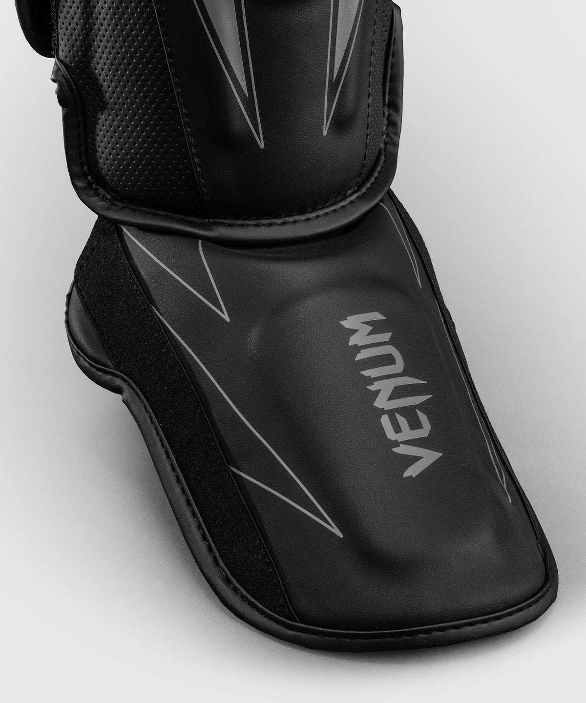 Venum Amazonia Reborn Schienbeinschoner - Schwarz/Grau