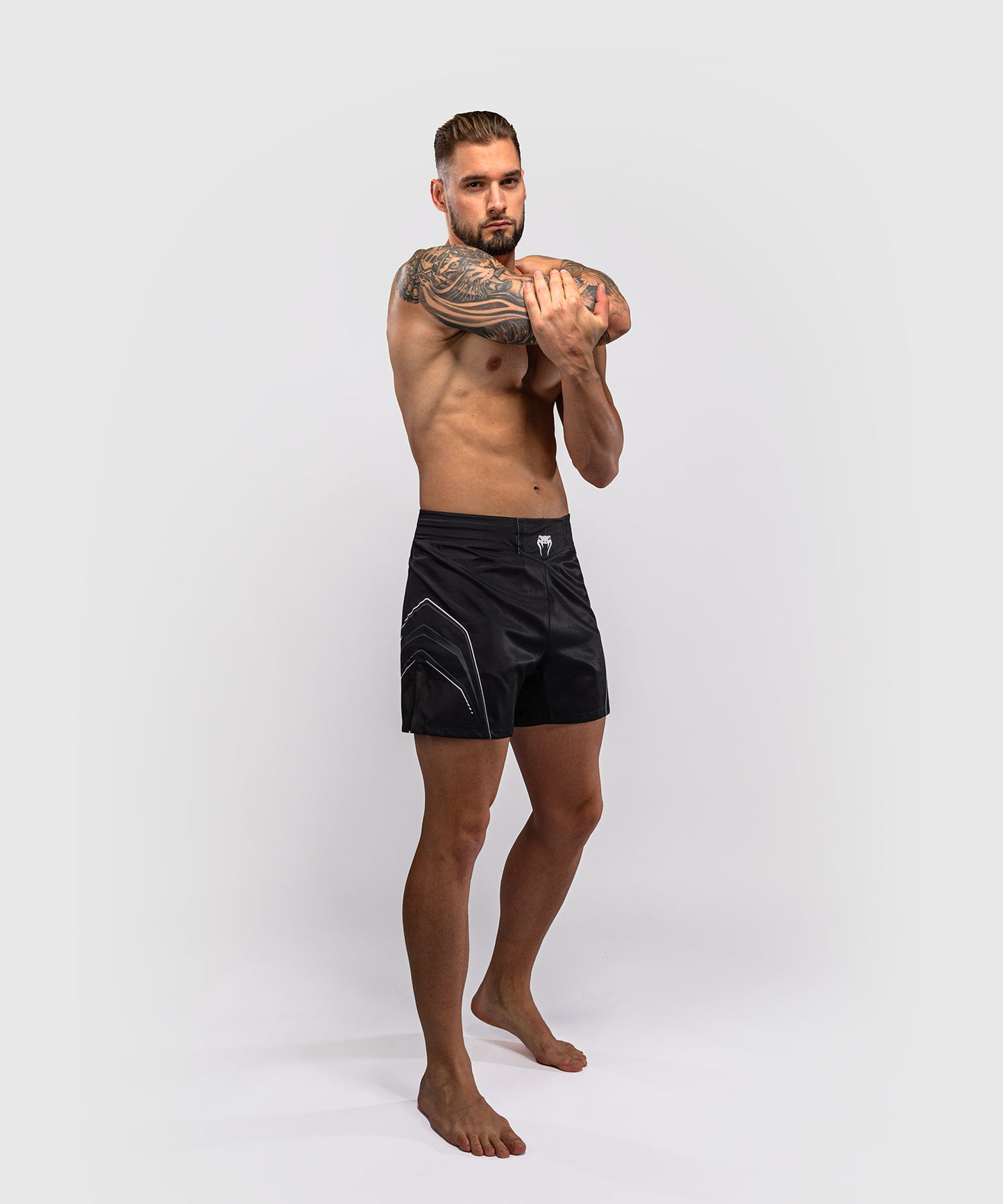 Venum Streamline Fightshorts – Schwarz/Weiß