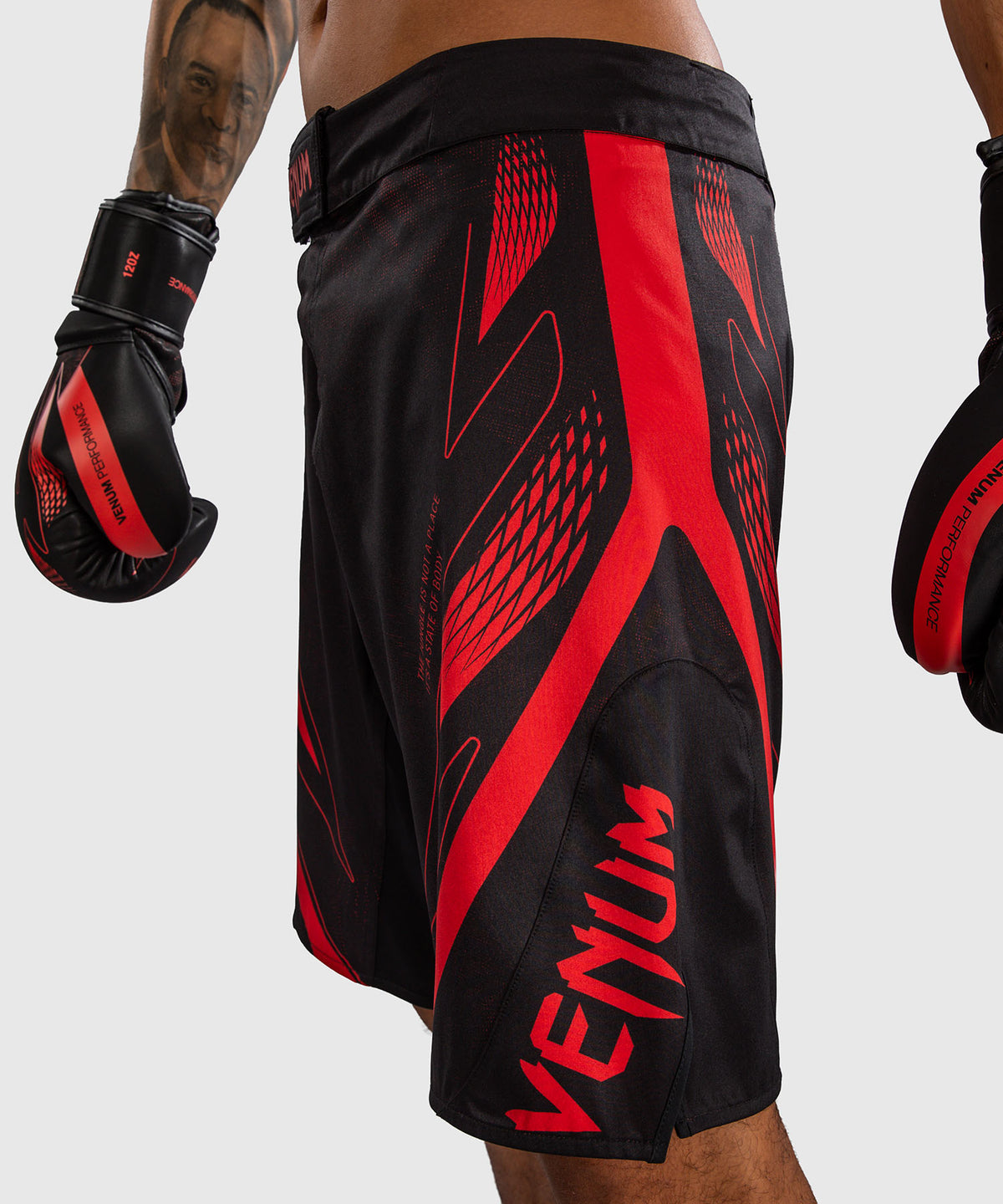 Short de MMA Venum Amazonia Reborn - Noir/Rouge