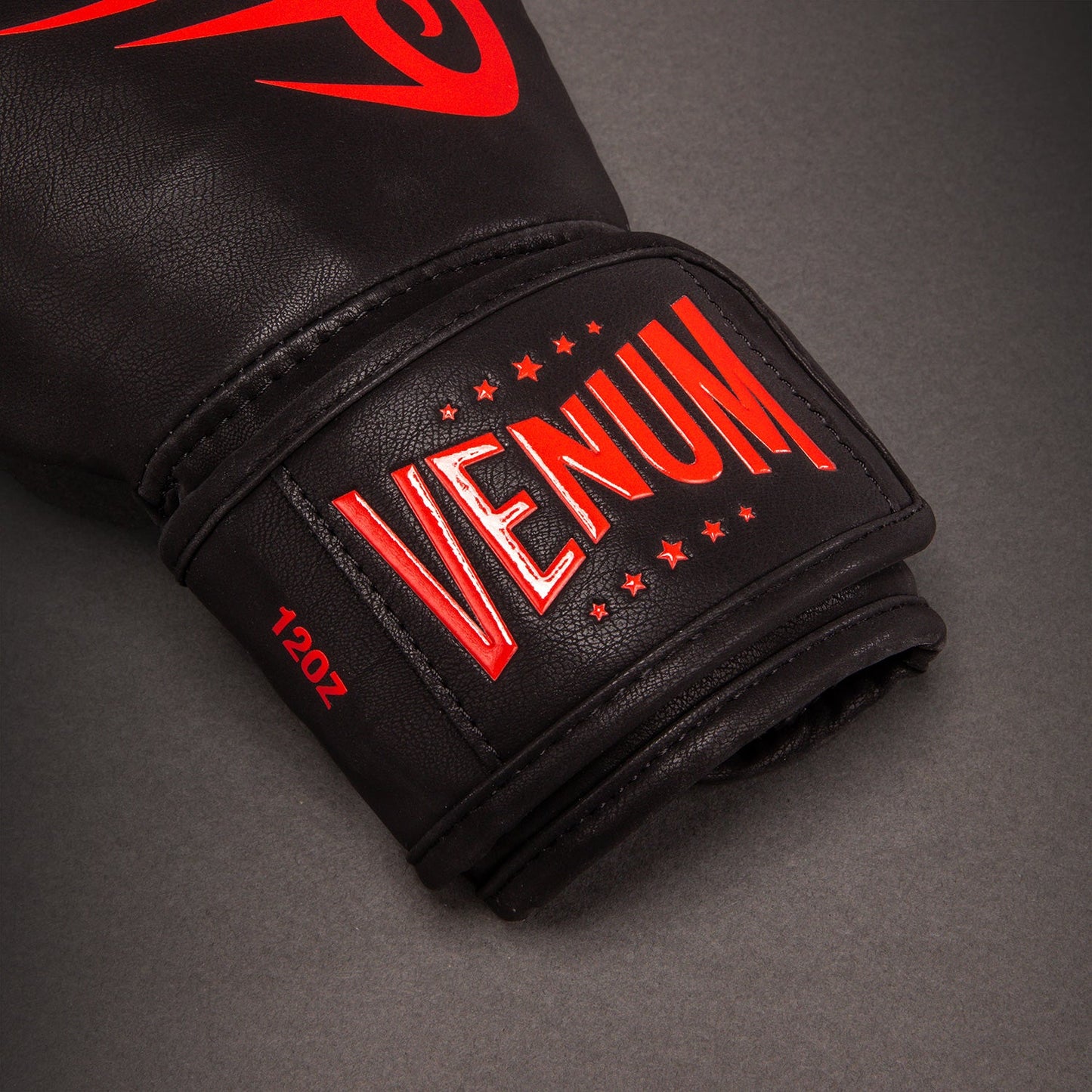 Gants de boxe Venum Mike Tyson Replica – Noir/Rouge