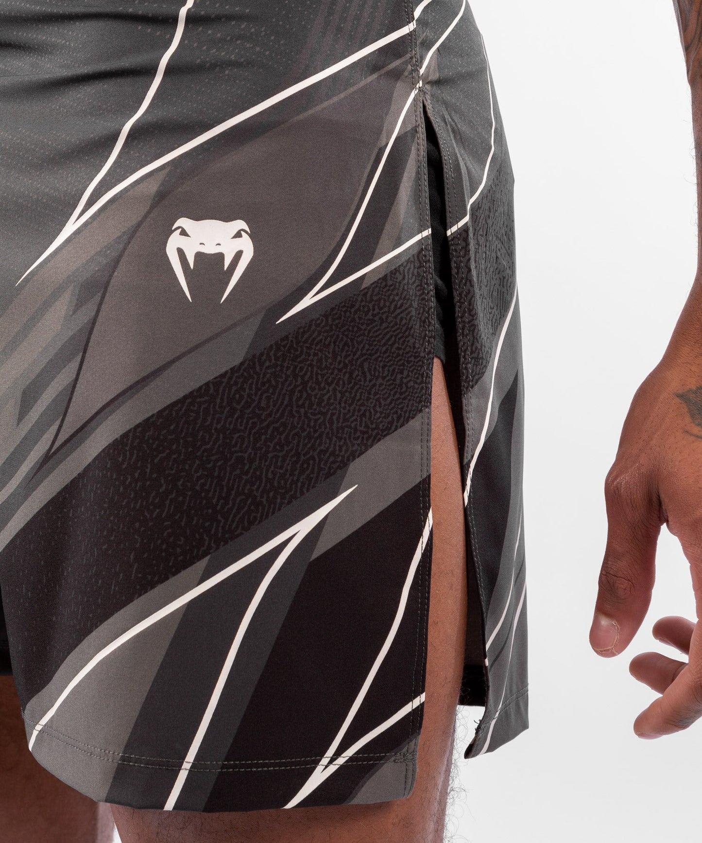 Fightshorts Mann UFC Venum Authentic Fight Night Gladiator - Schwarz