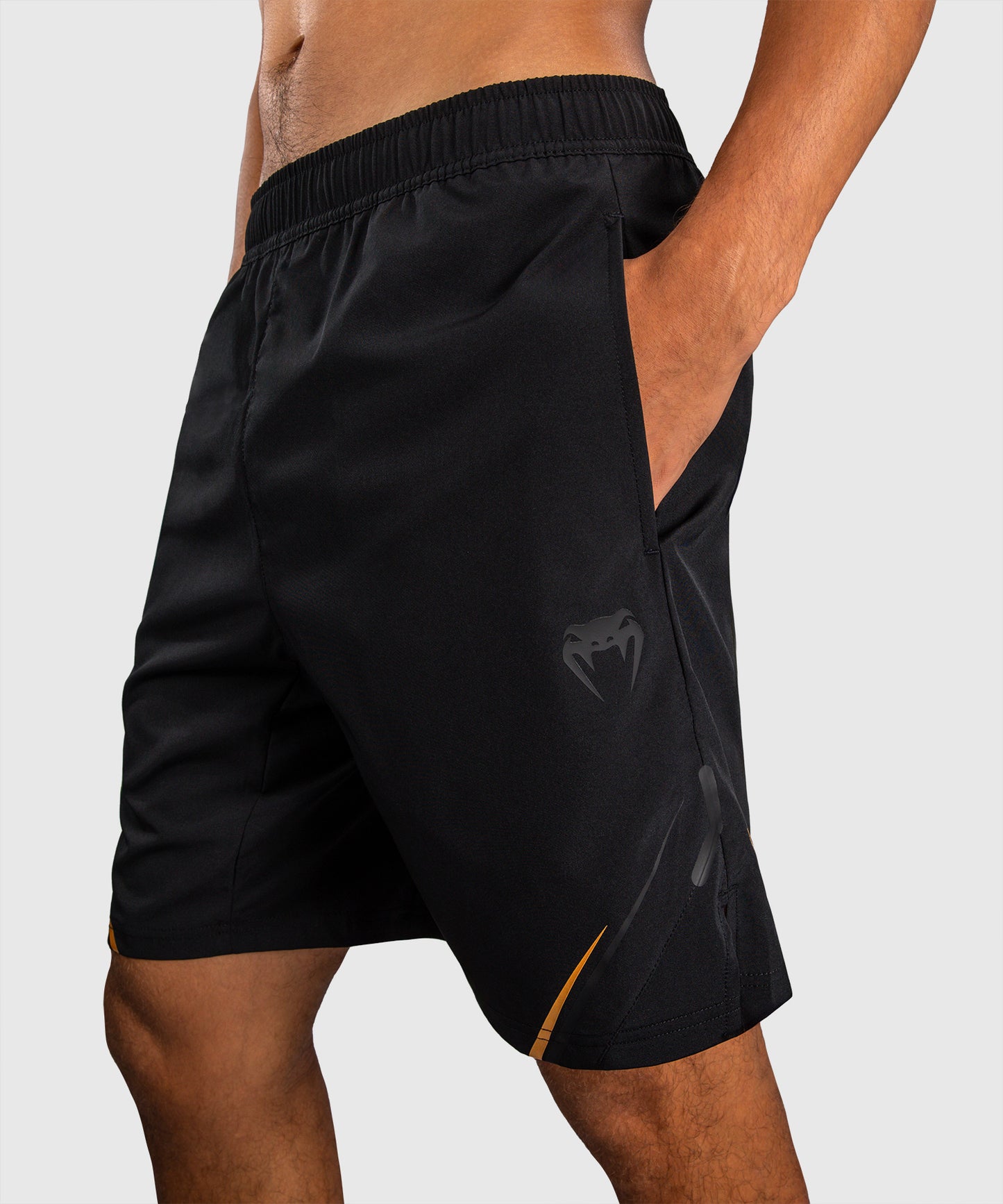 Venum G-Core Pantalón Corto de Entrenamiento - Negro/Oro