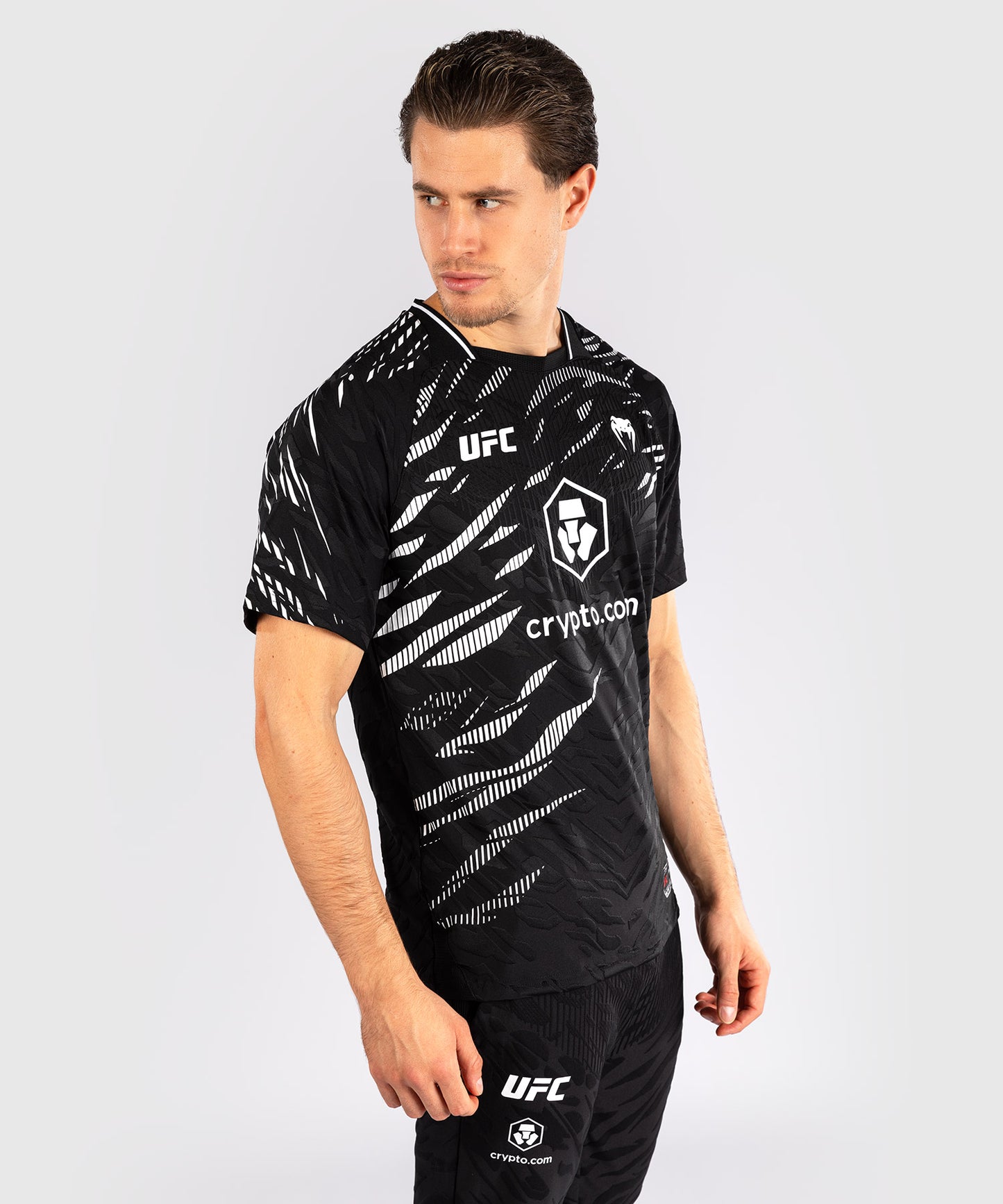 UFC Fusion by Venum Authentic Fight Night Herren Walkout Jersey - Schwarz
