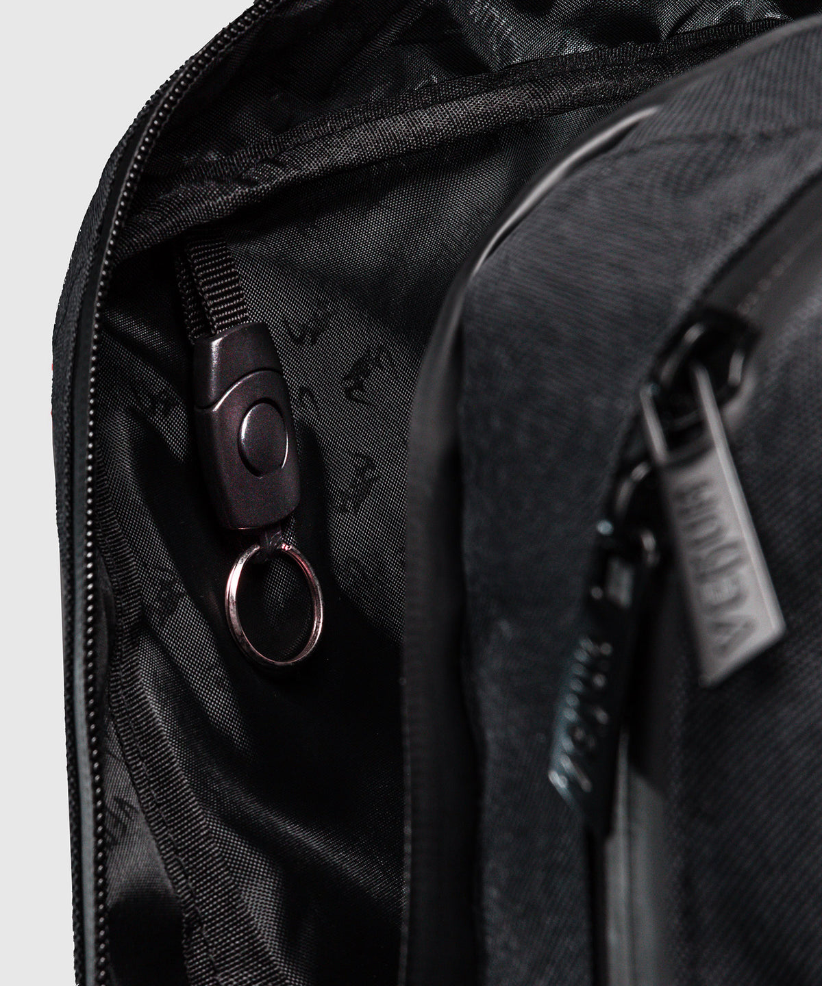 Venum Amazonia Reborn Rucksack (15-25 L) - Schwarz/Rot