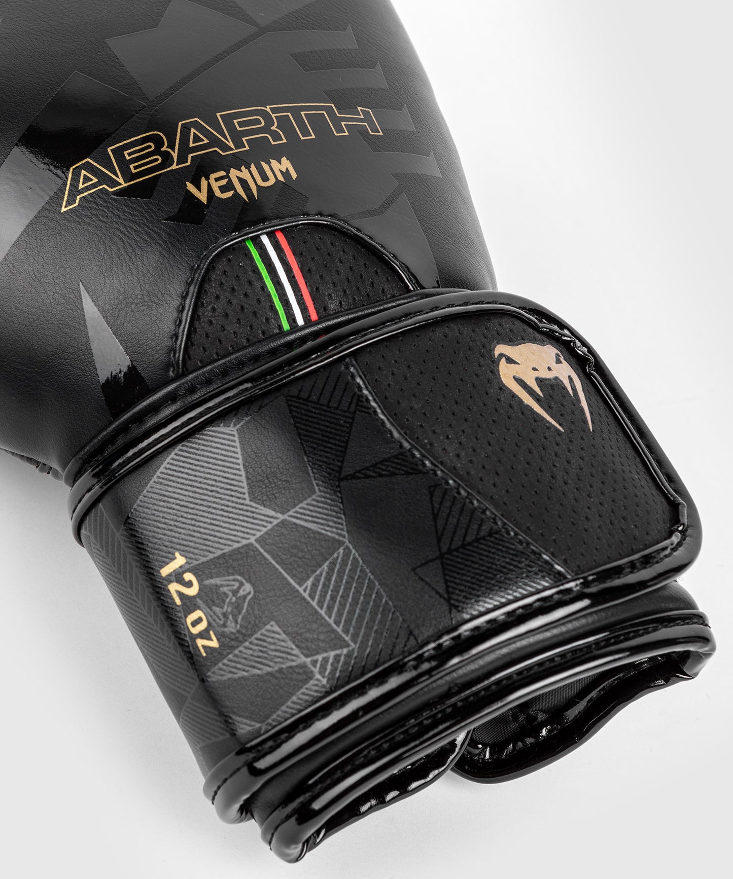 Venum Abarth #1 Boxhandschuhe - Schwarz/Gold