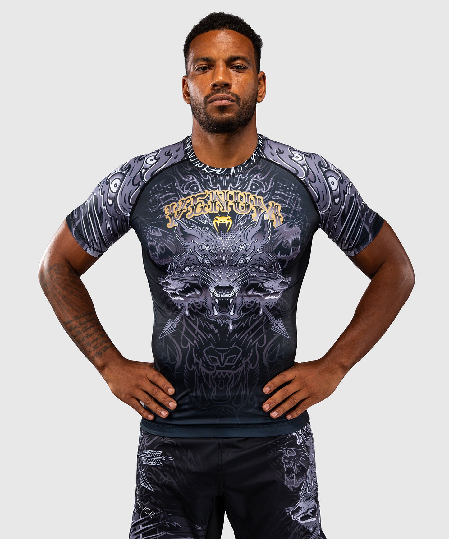 Venum Wolf Atak Rashguard a Maniche Corte – Nero/Grigio