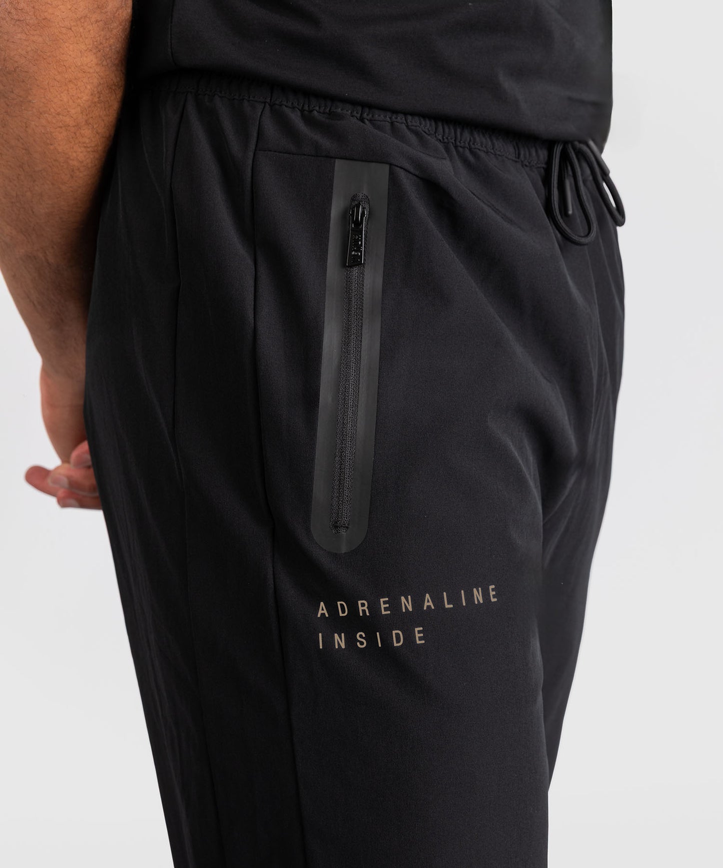 Pantalon de Survêtement Venum Adrenaline – Noir/Sable