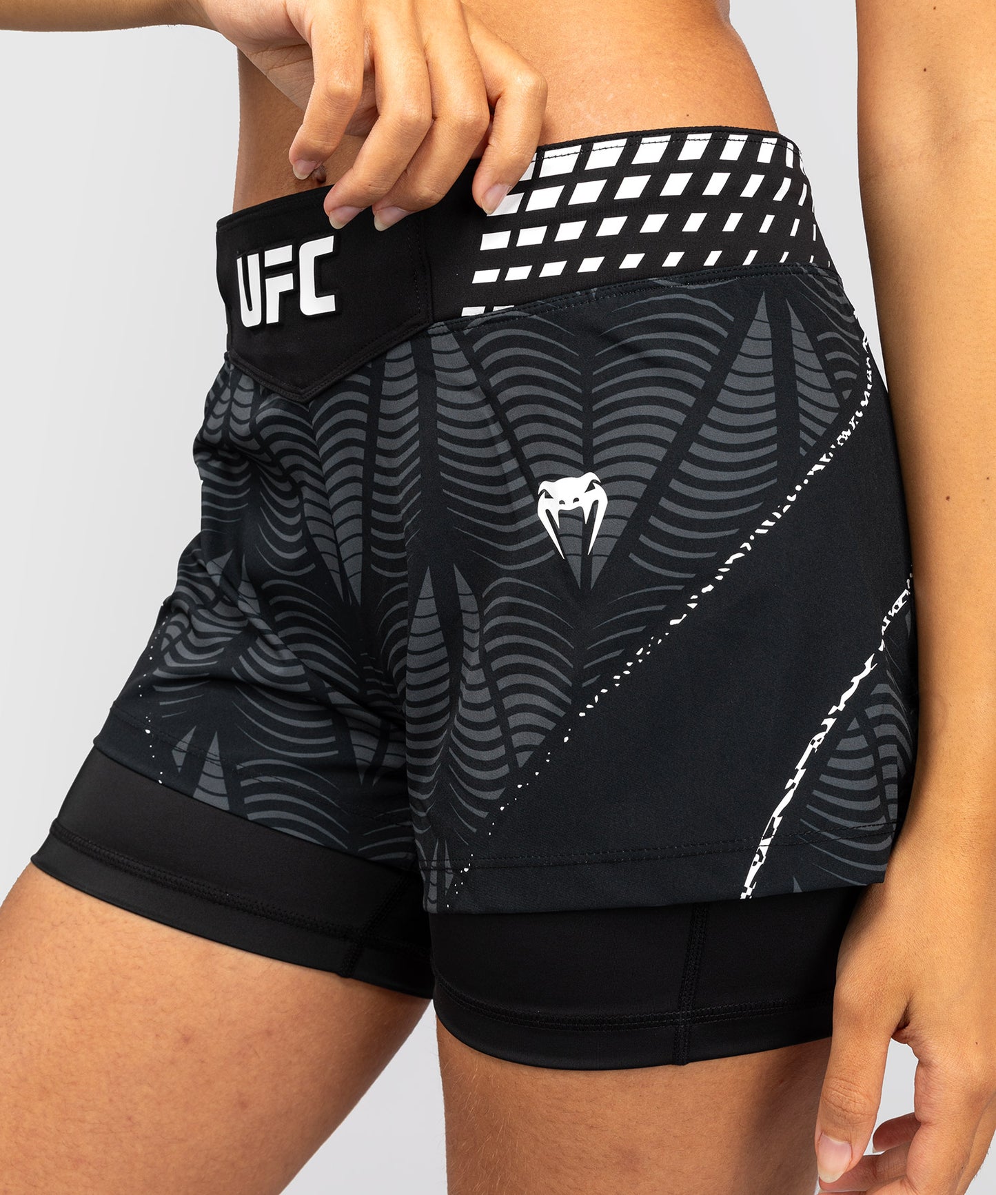 Short de combat coupe courte Femme UFC Zenith by Venum Authentic Fight Night - Noir