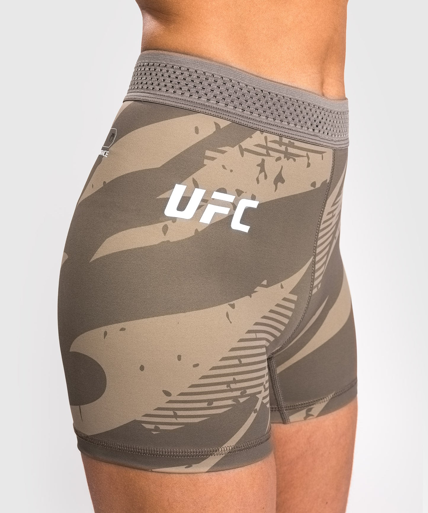 Short de compression pour Femmes UFC Adrenaline by Venum Fight Week - desert Camo