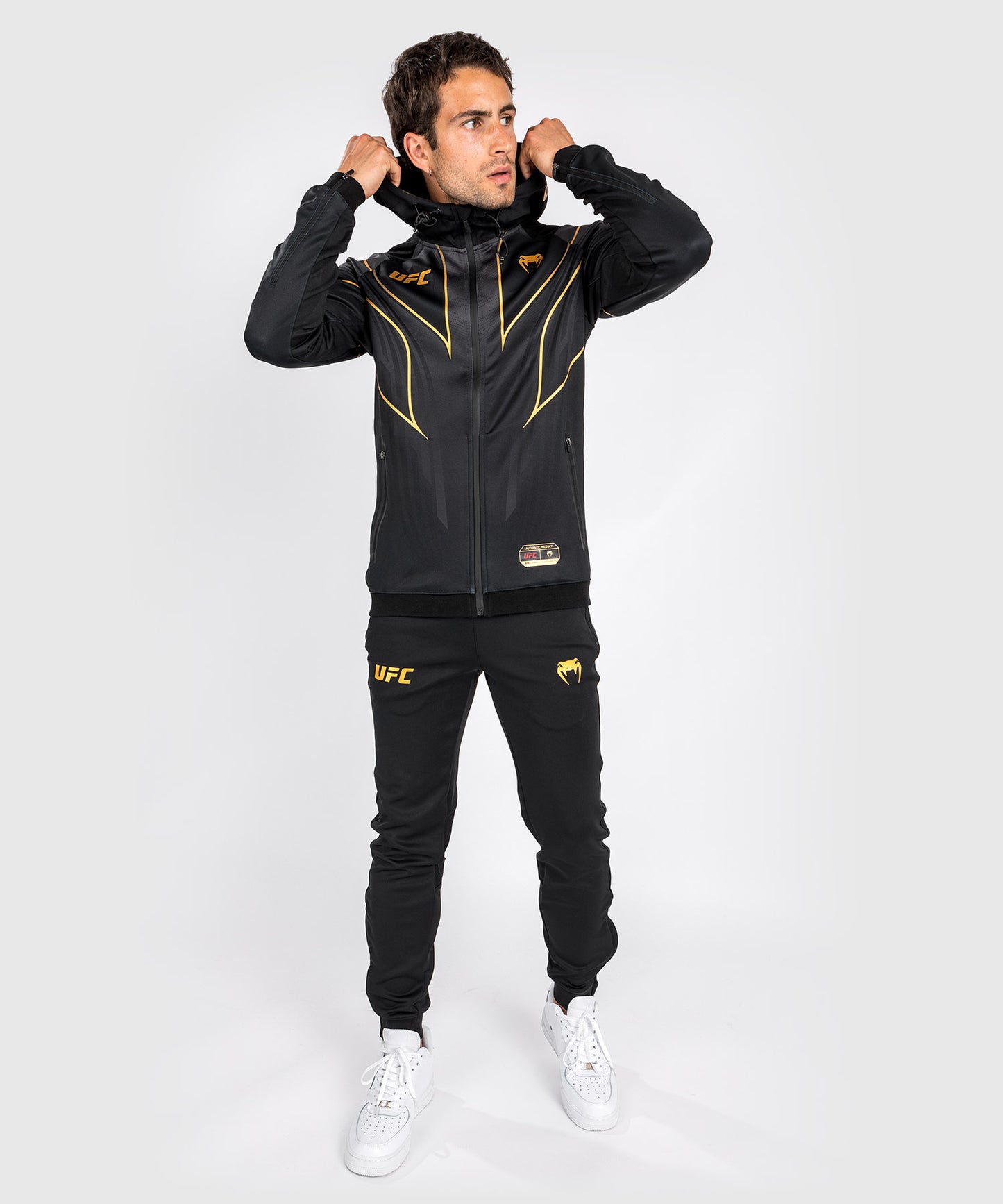 UFC Venum Authentic Fight Night 2.0 Herren Walkout Hoodie - Champion
