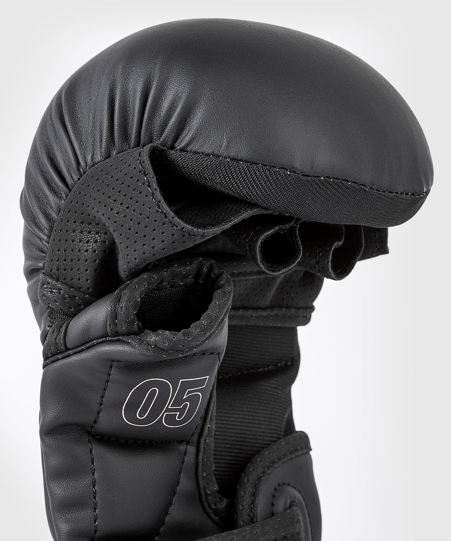Venum x Tekken 8 Jin Kazama Guantes de Sparring MMA - Azul/Negro/Blanco