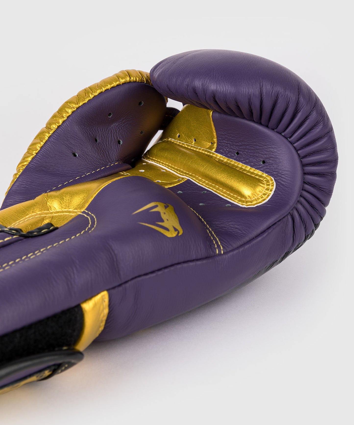 Gants de boxe Venum Giant 3.0 - Edition Spéciale - Violet foncé/Or