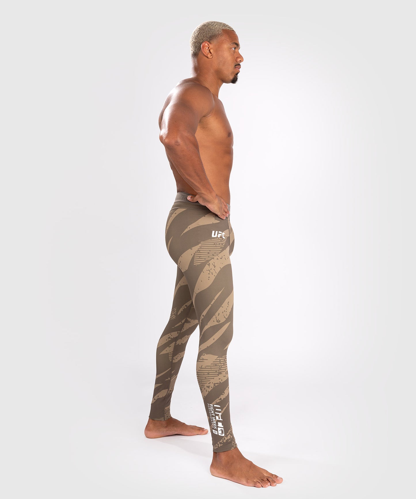 UFC Adrenaline By Venum Fight Week Performance Malla para Hombre - Desert Camo