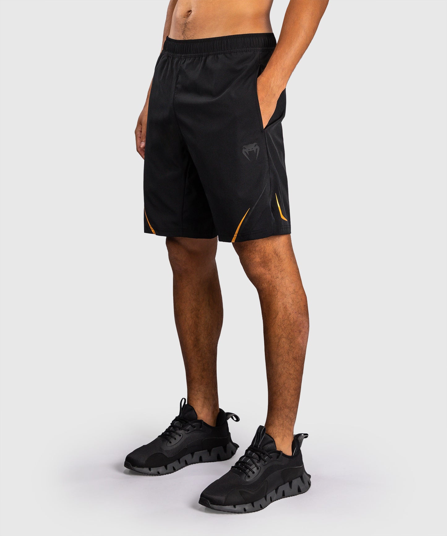 Venum G-Core Pantalón Corto de Entrenamiento - Negro/Oro