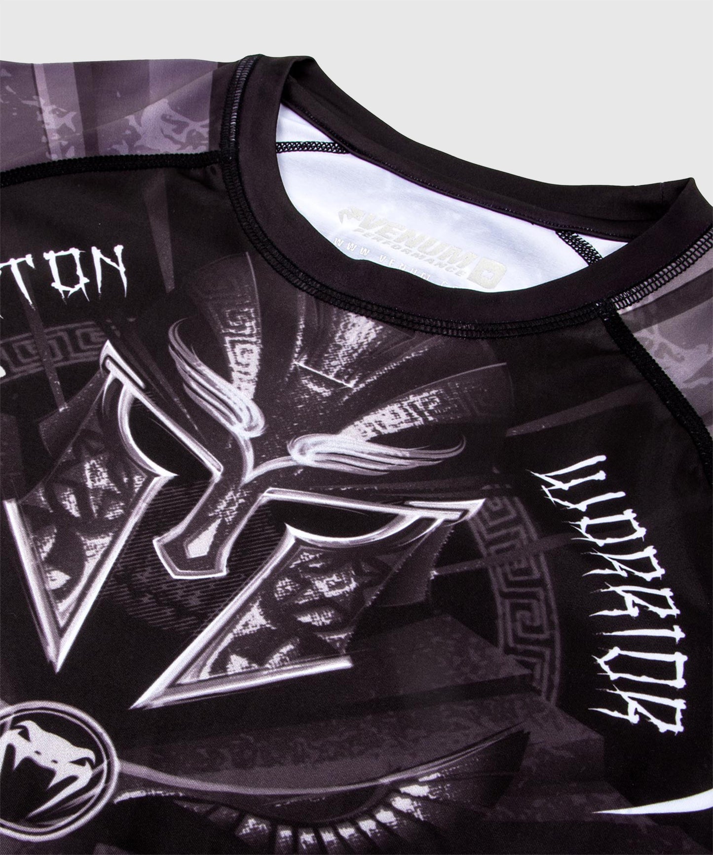 Rashguard Venum Gladiator 3.0 - MANGAS CORTAS