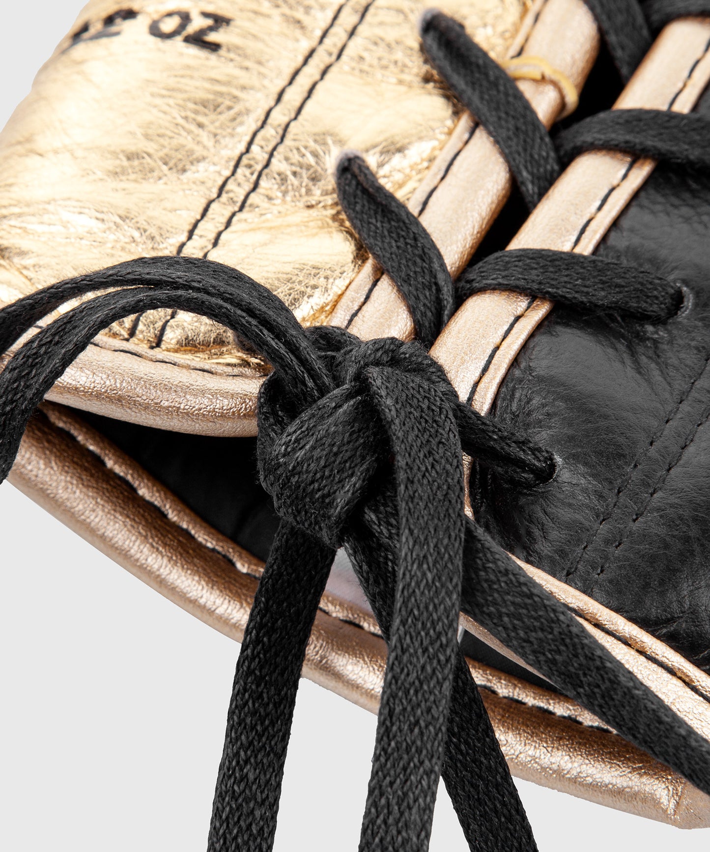 Gants de boxe à lacets Venum Giant 2.0 Pro - Noir/Or