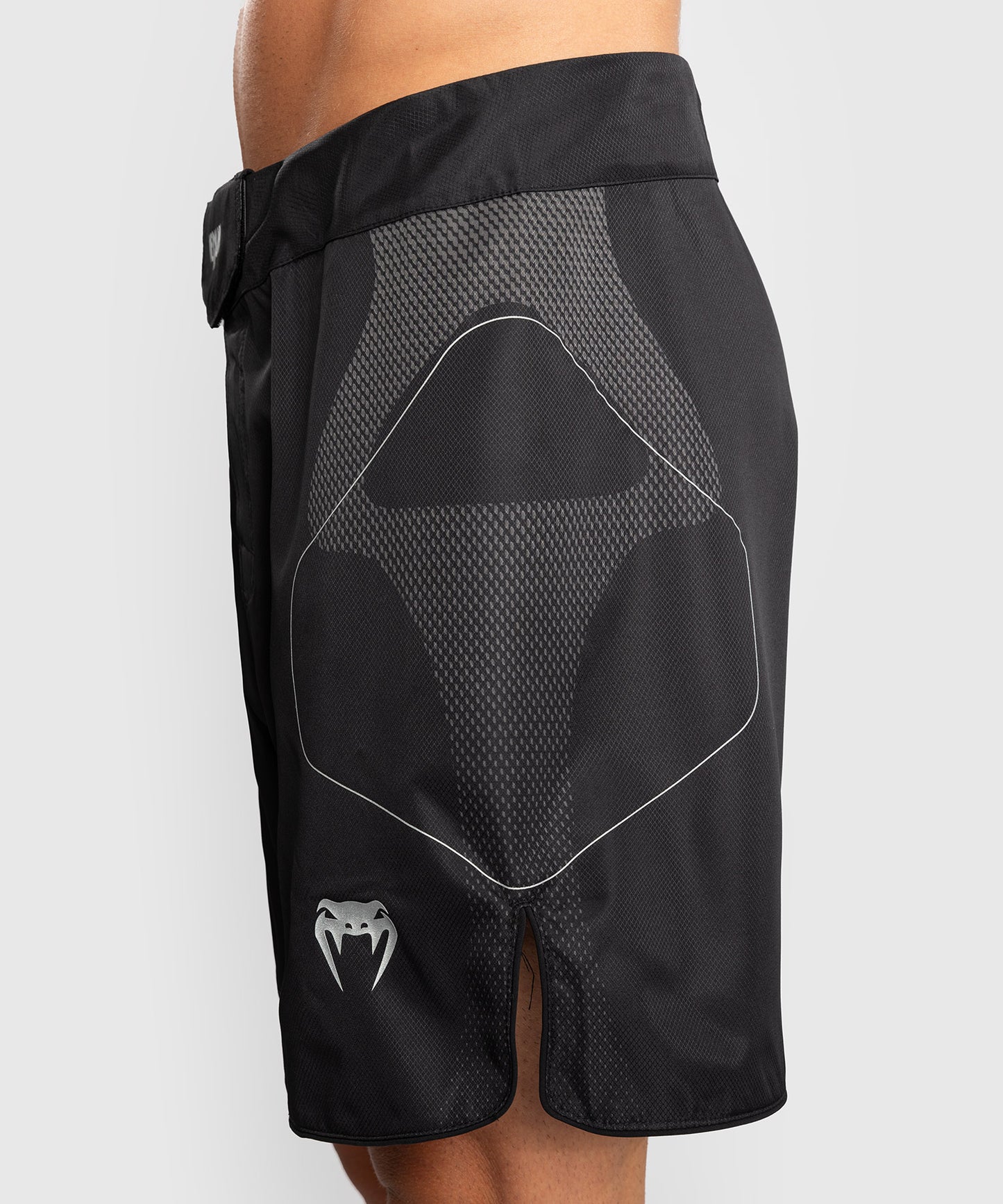 Venum Nexus Fight Shorts – Schwarz/Silber
