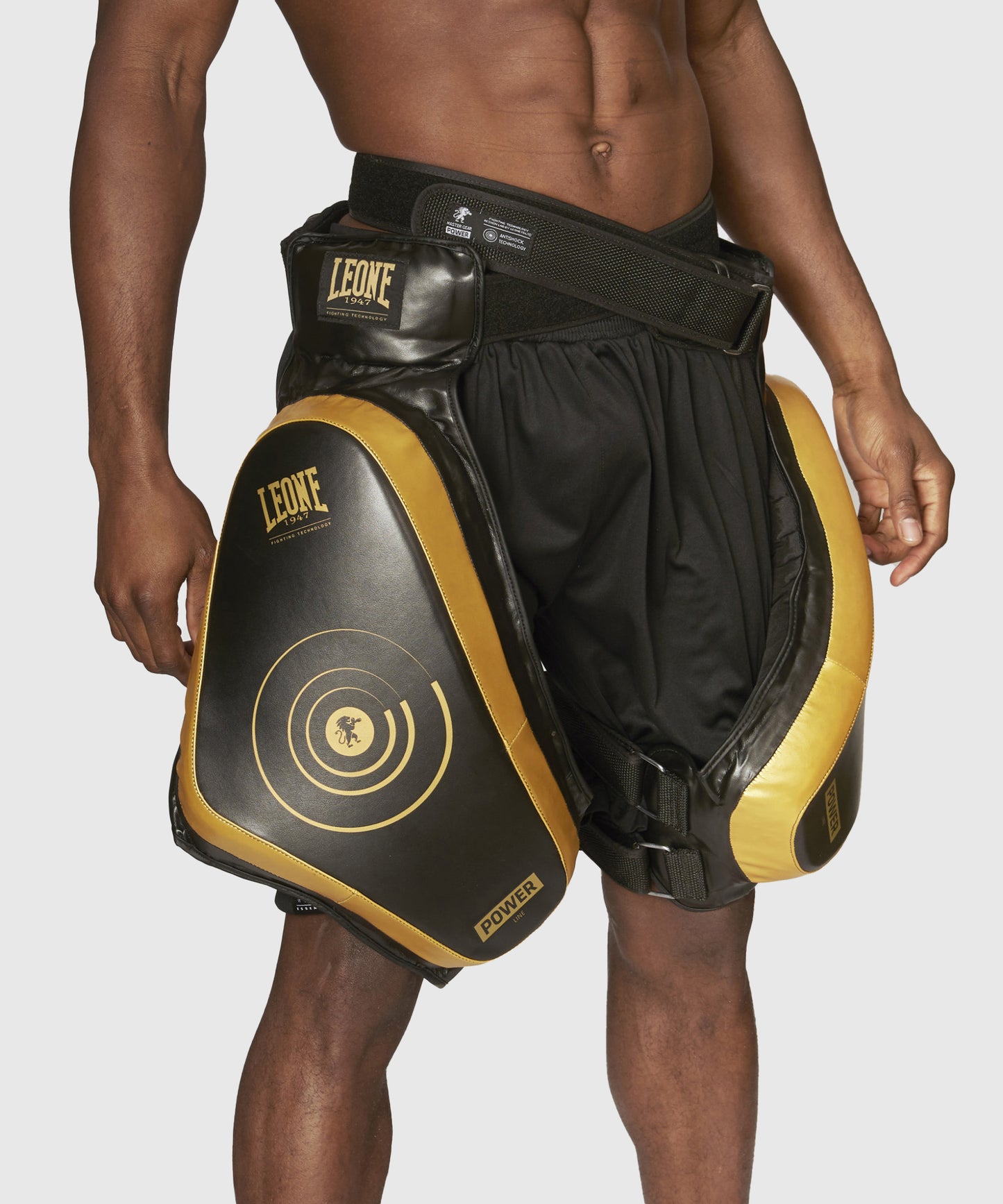 Leone PowerLine Protectores de Muslo – Negro/Dorado