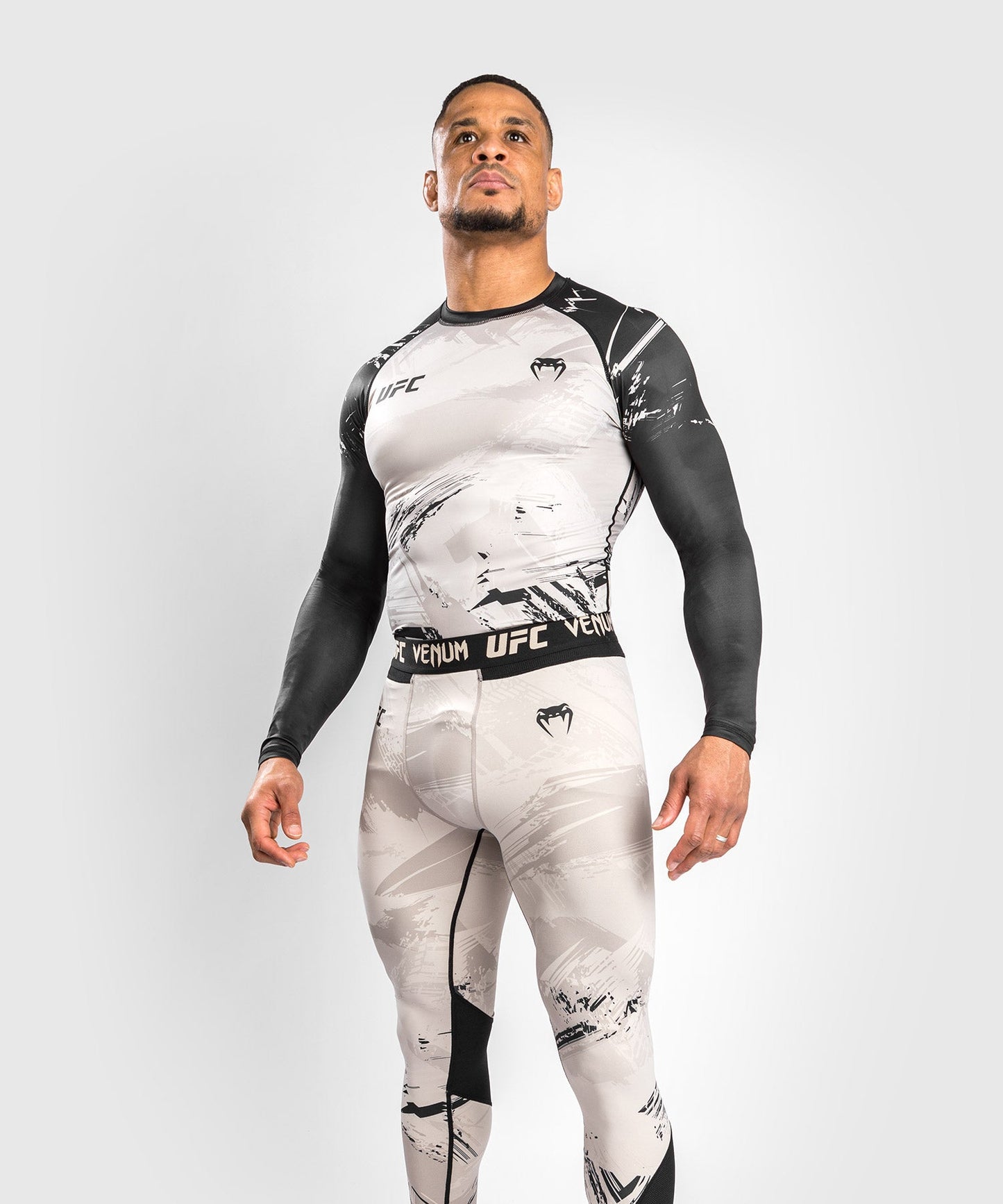 T-Shirt de Compression UFC Venum Authentic Fight Week 2.0 - Sable/Noir