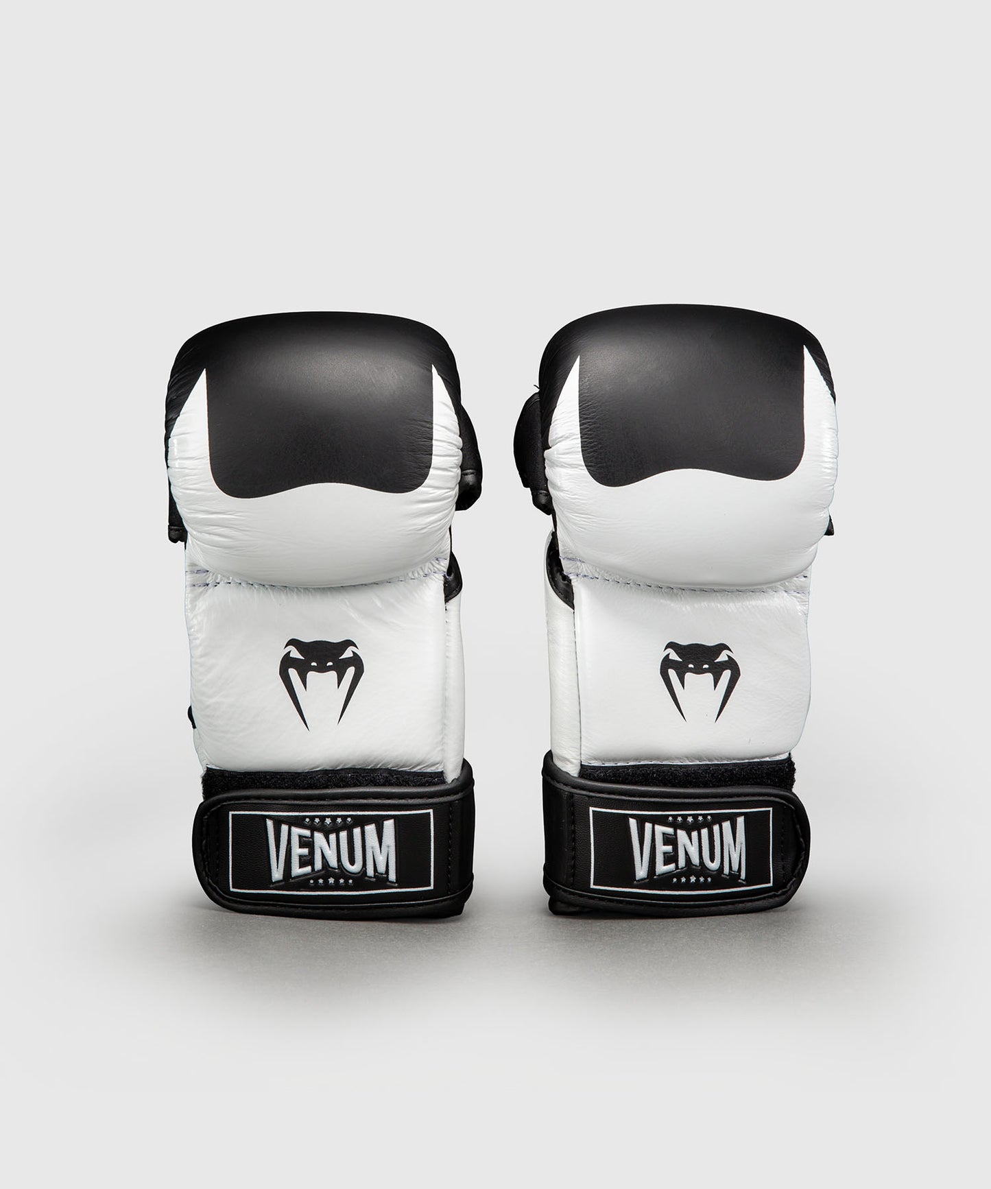 Gants de Sparring en Cuir Venum Attack 2.0 – Noir/Blanc