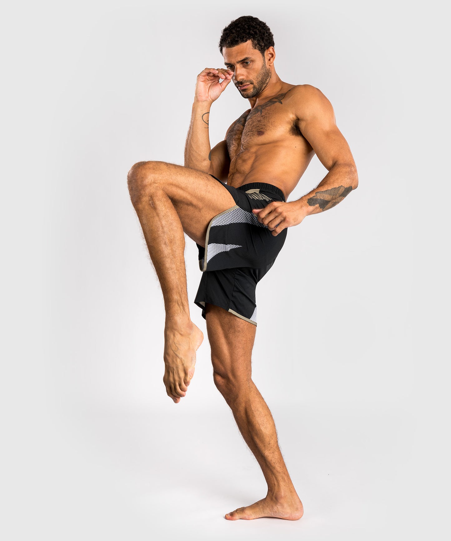 Venum Adrenaline Kampfshorts – Schwarz/Sand