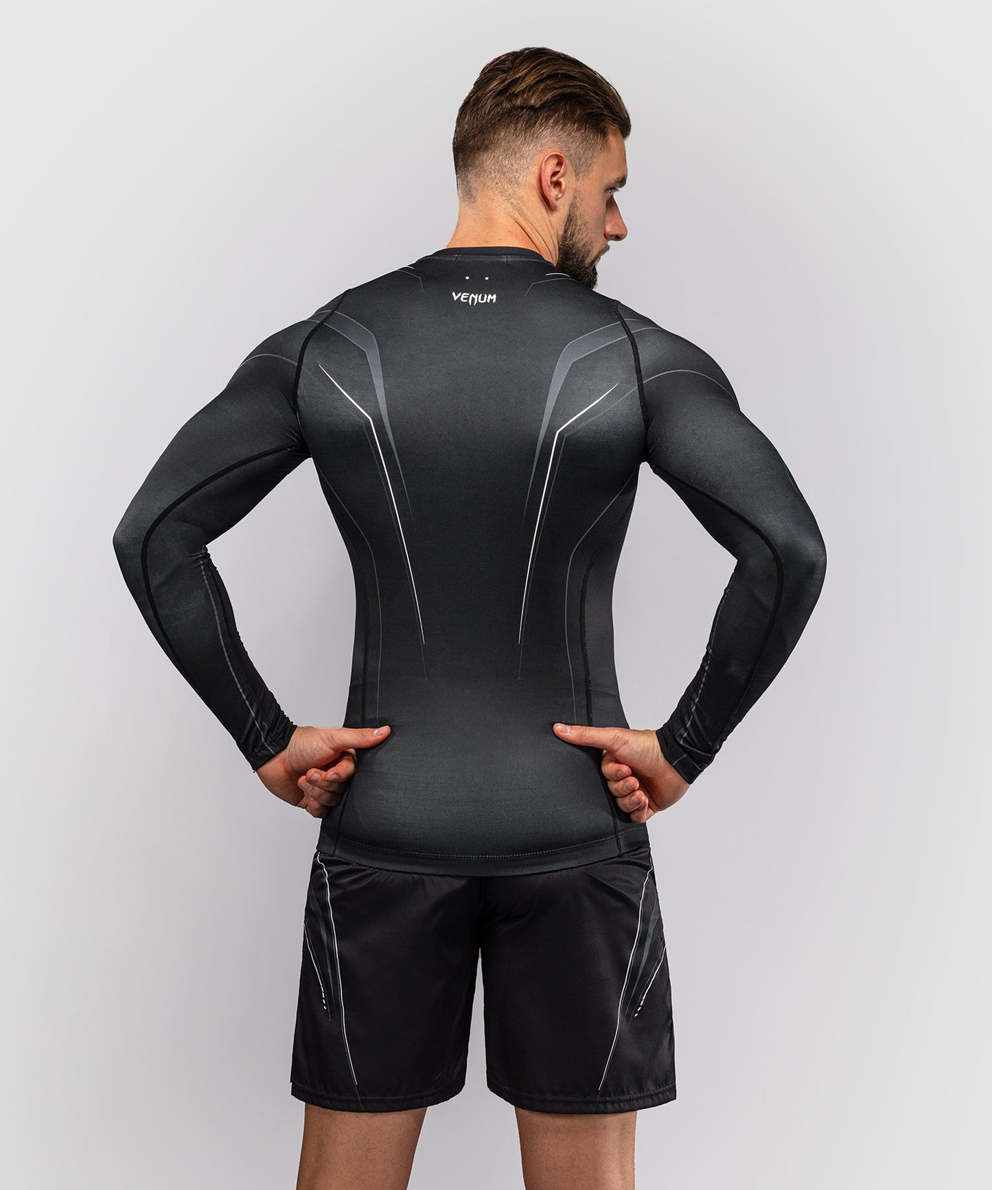Rashguard à Manches Longues Venum Streamline – Noir/Blanc
