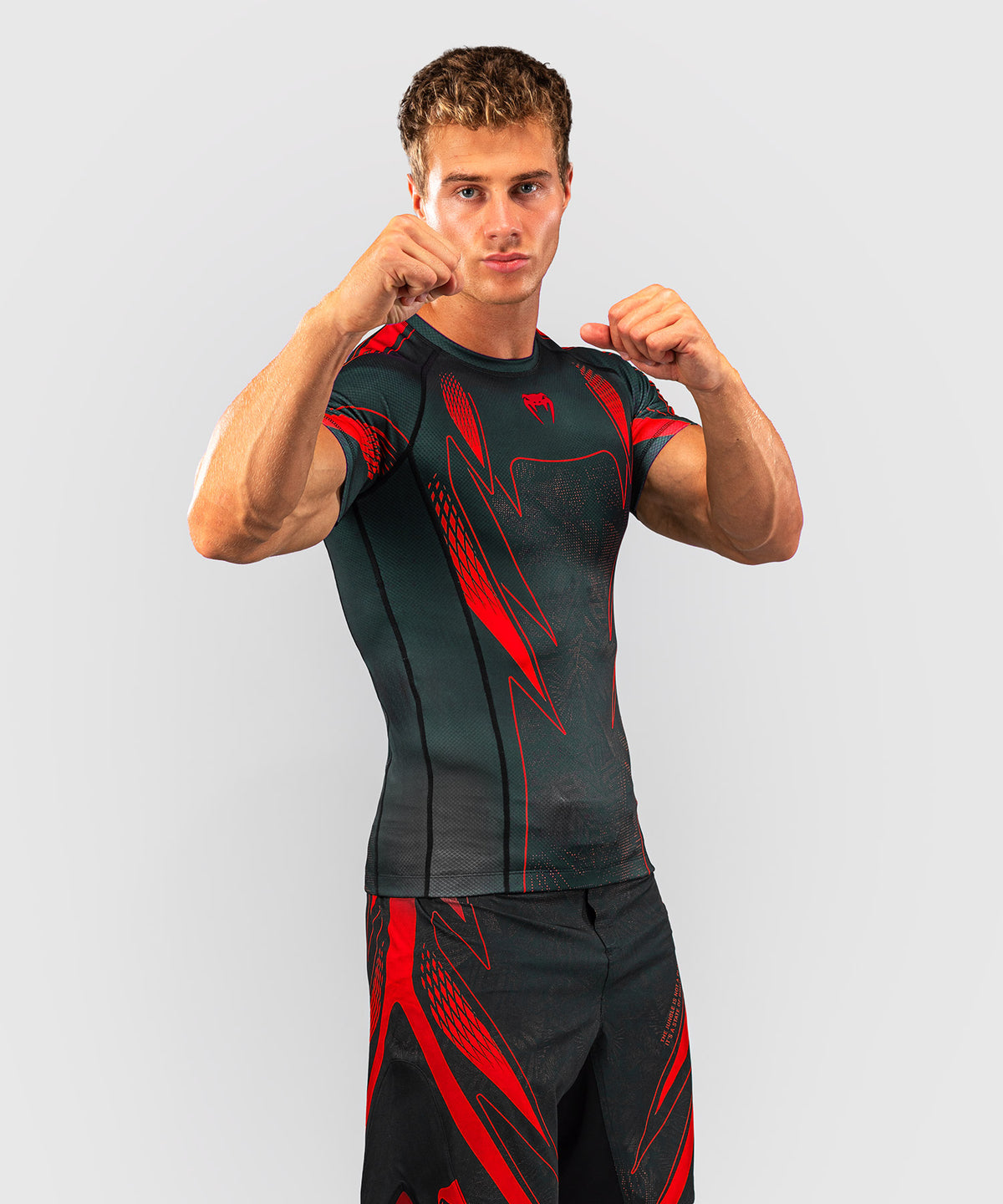 Venum Amazonia Reborn Kurzarm-Rashguard - Schwarz/Rot