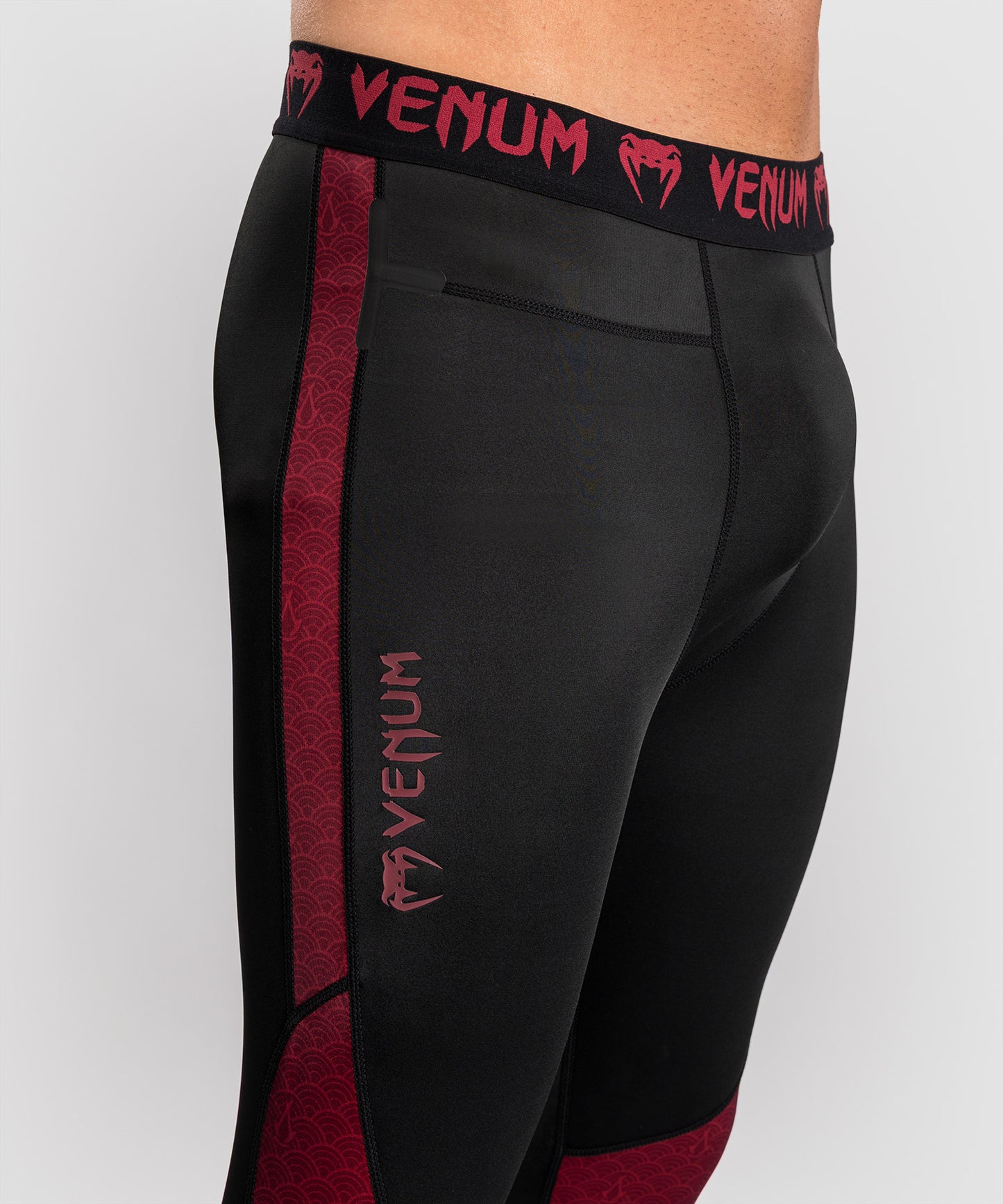 Venum x Assassin’s Creed Shadows Men’s Spats - Burgundy/Black
