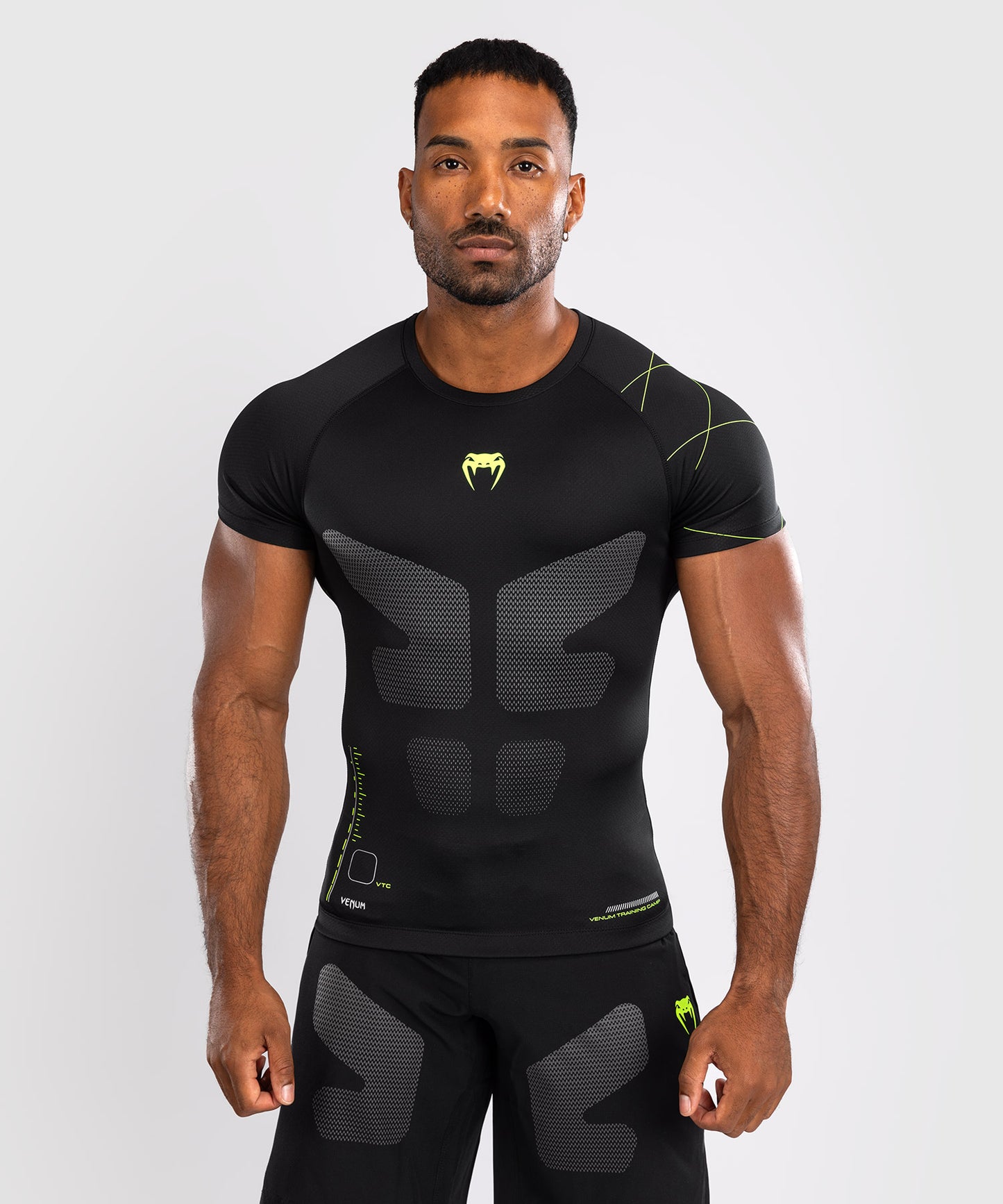 Venum Training Camp 4.0 Kurzärmeliger Rashguard - Schwarz/Neongrün