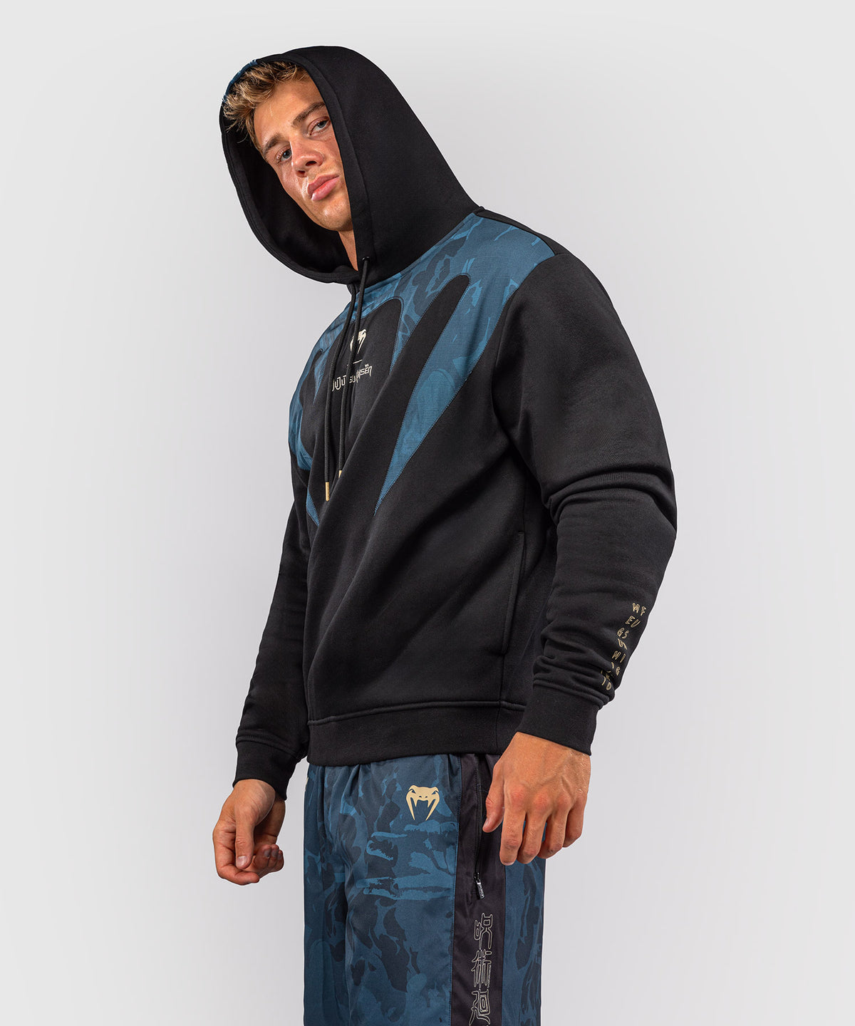 Jujutsu Kaisen x Venum Fushiguro Hoodie – Ozeangrün