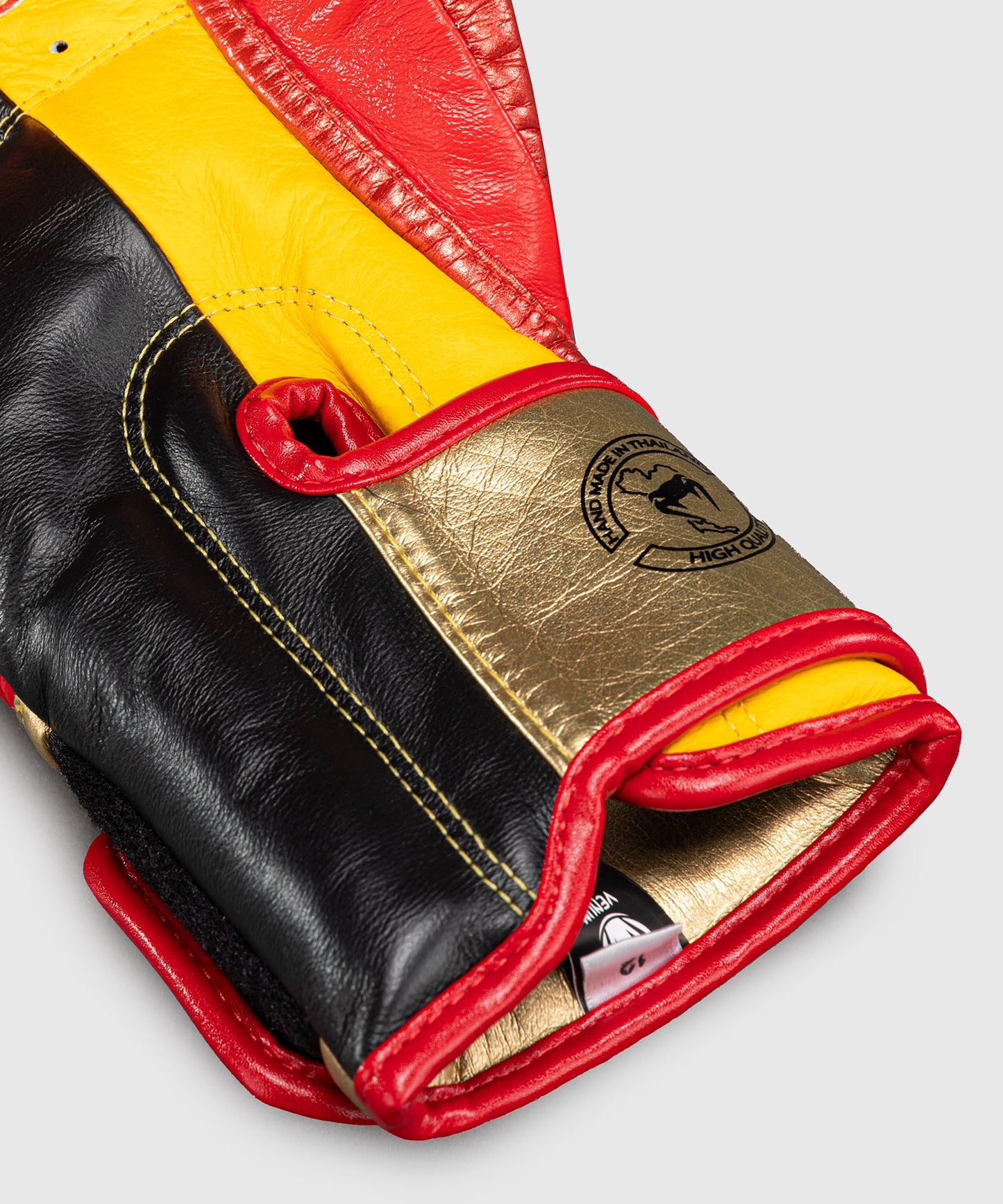 Gants de boxe Venum Giant 3.0 - Rouge/Jaune/Doré