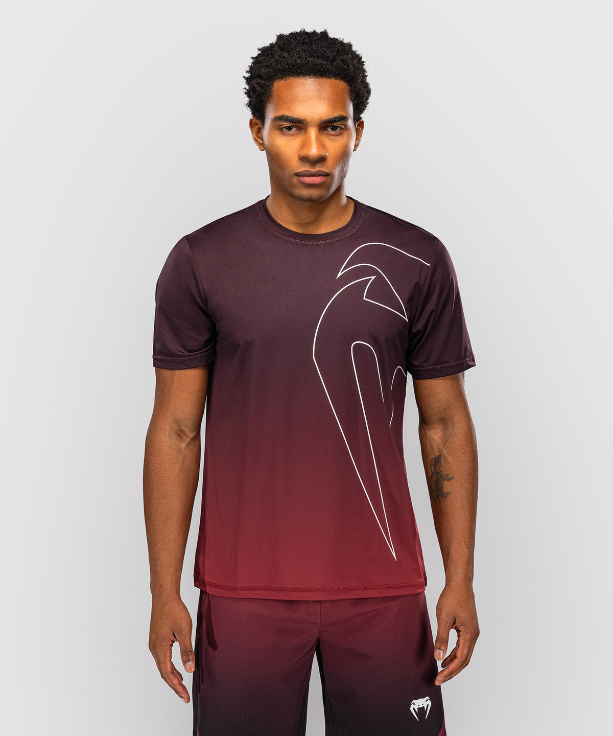 Venum Giant Shift Camiseta Dry Tech - Negro/Rojo