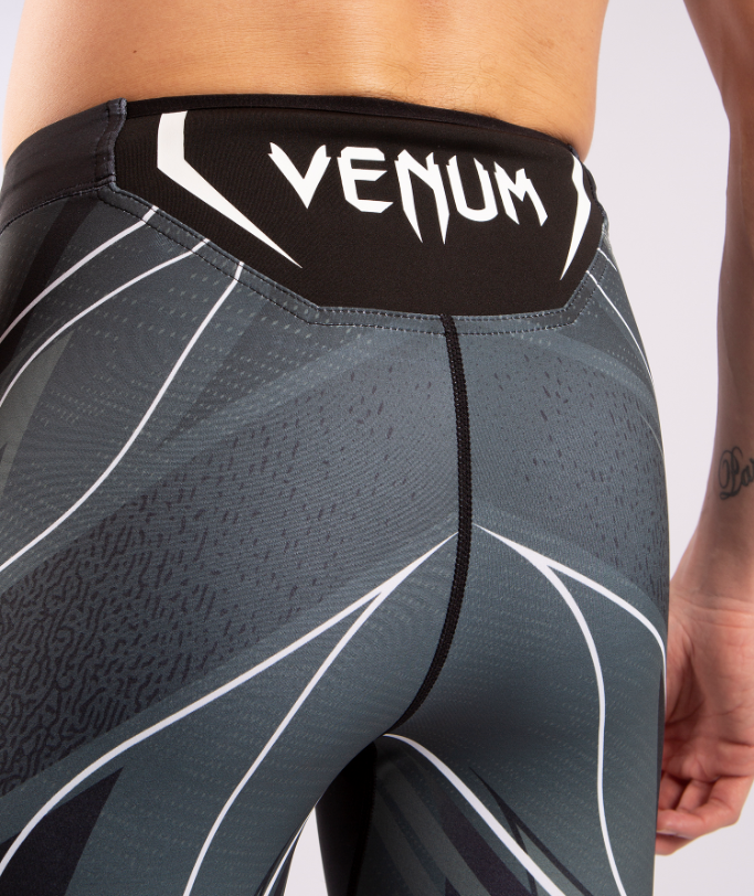 Venum Pro Line Herren UFC Kompressionsshorts - Schwarz