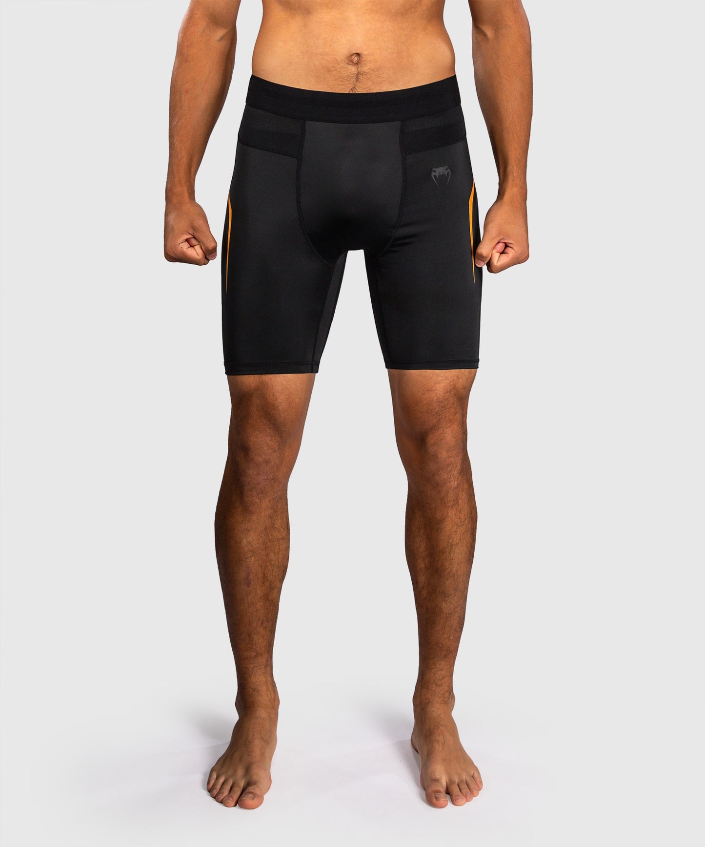 Venum G-Core Pantalón Corto de Compresión - Negro/Oro