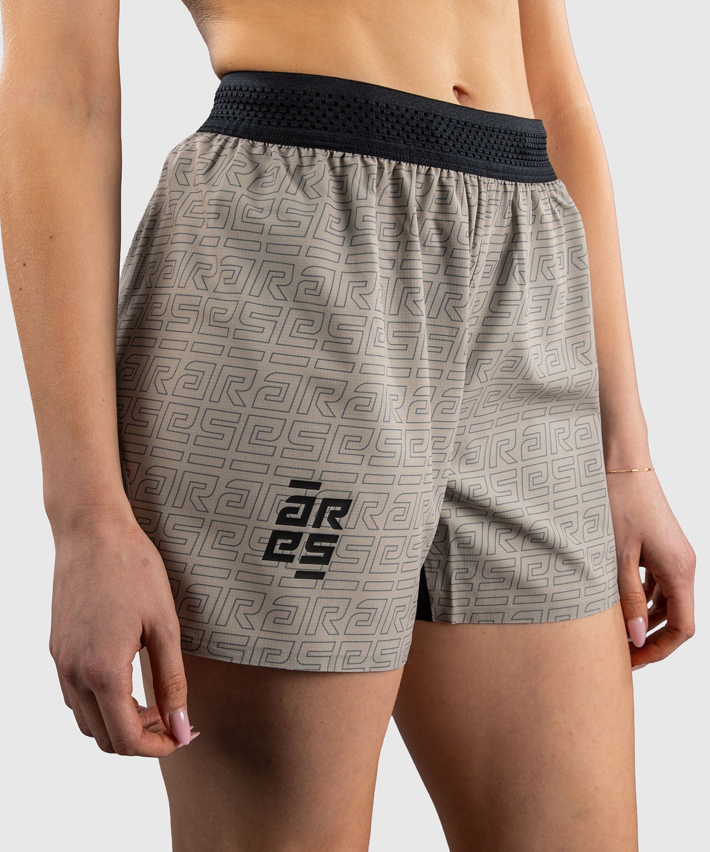 Venum x Ares 2.0 Fightshorts für Damen – Sand