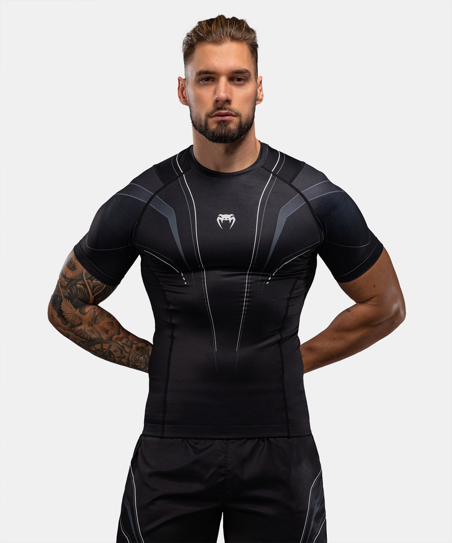Venum Streamline Short Sleeve Rashguard - Black/White